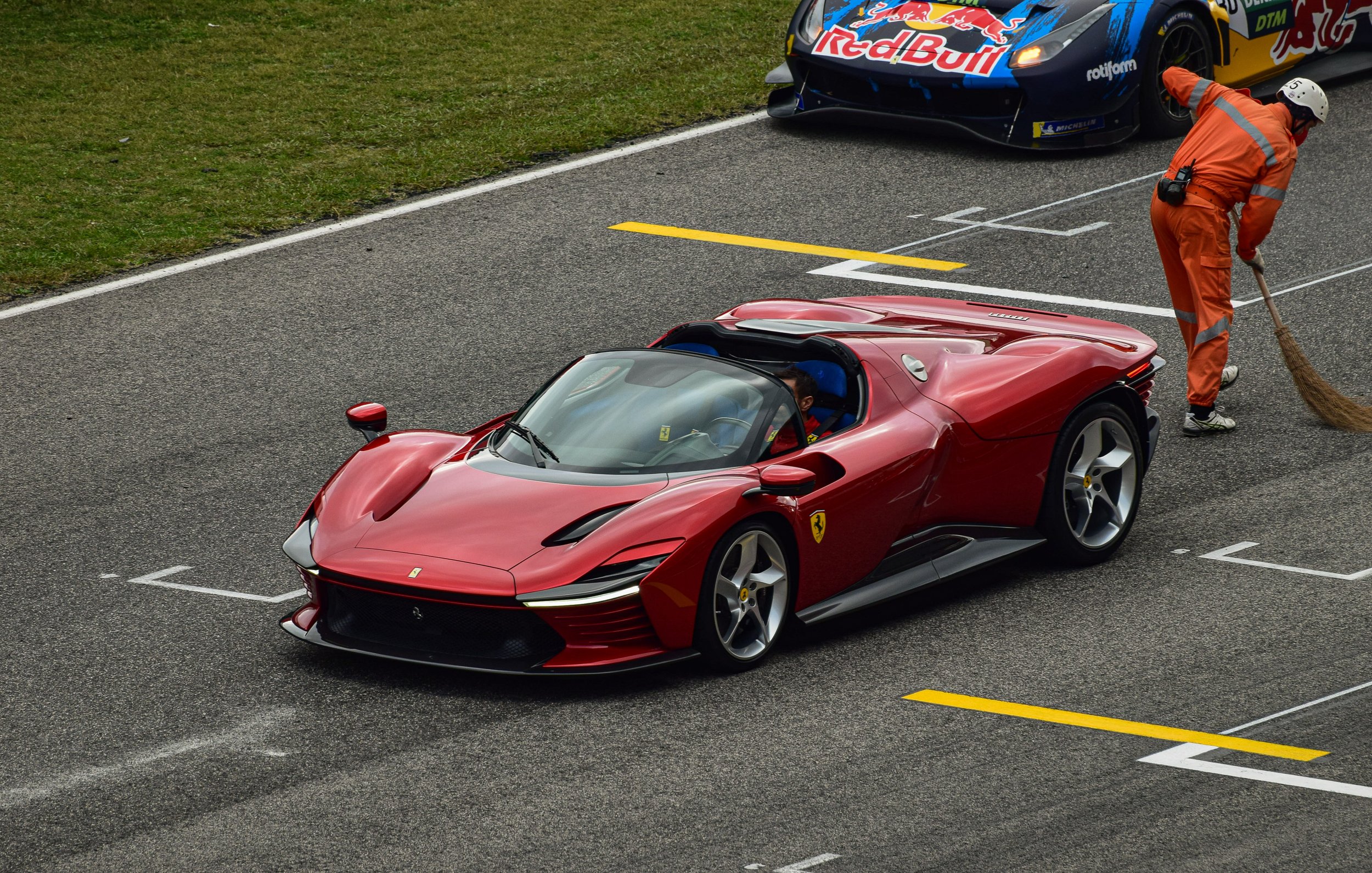 Ferrari Daytona SP3 - Mugello Circuit