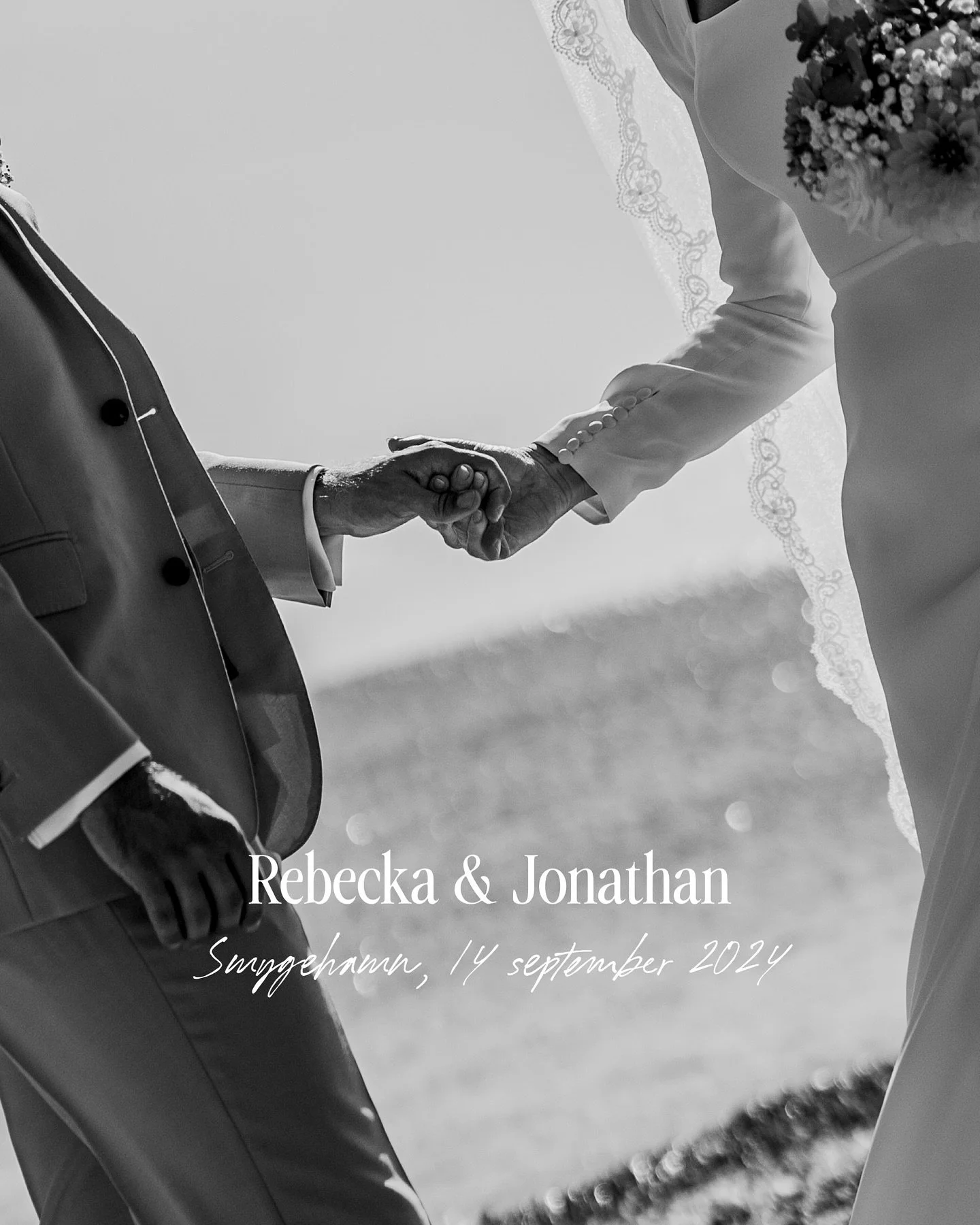 Rebecka &amp; Jonathan - &aring;rets sista br&ouml;llop!🥹🤍 En varm och solig sensommardag l&auml;ngs Sveriges sydligaste kust.