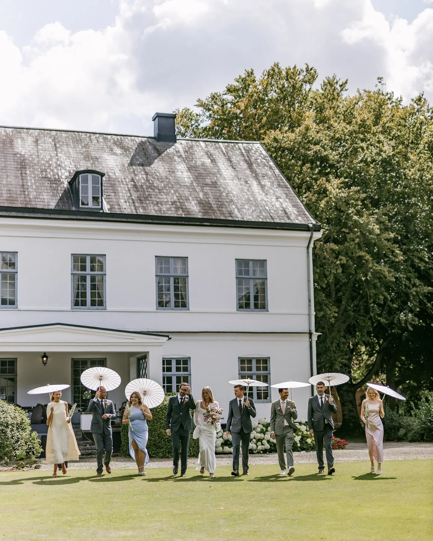 POV: din Pinterest board blir till verklighet🥹

Snygga Victoria &amp; Filip p&aring; @ovrabyborg i augusti✨