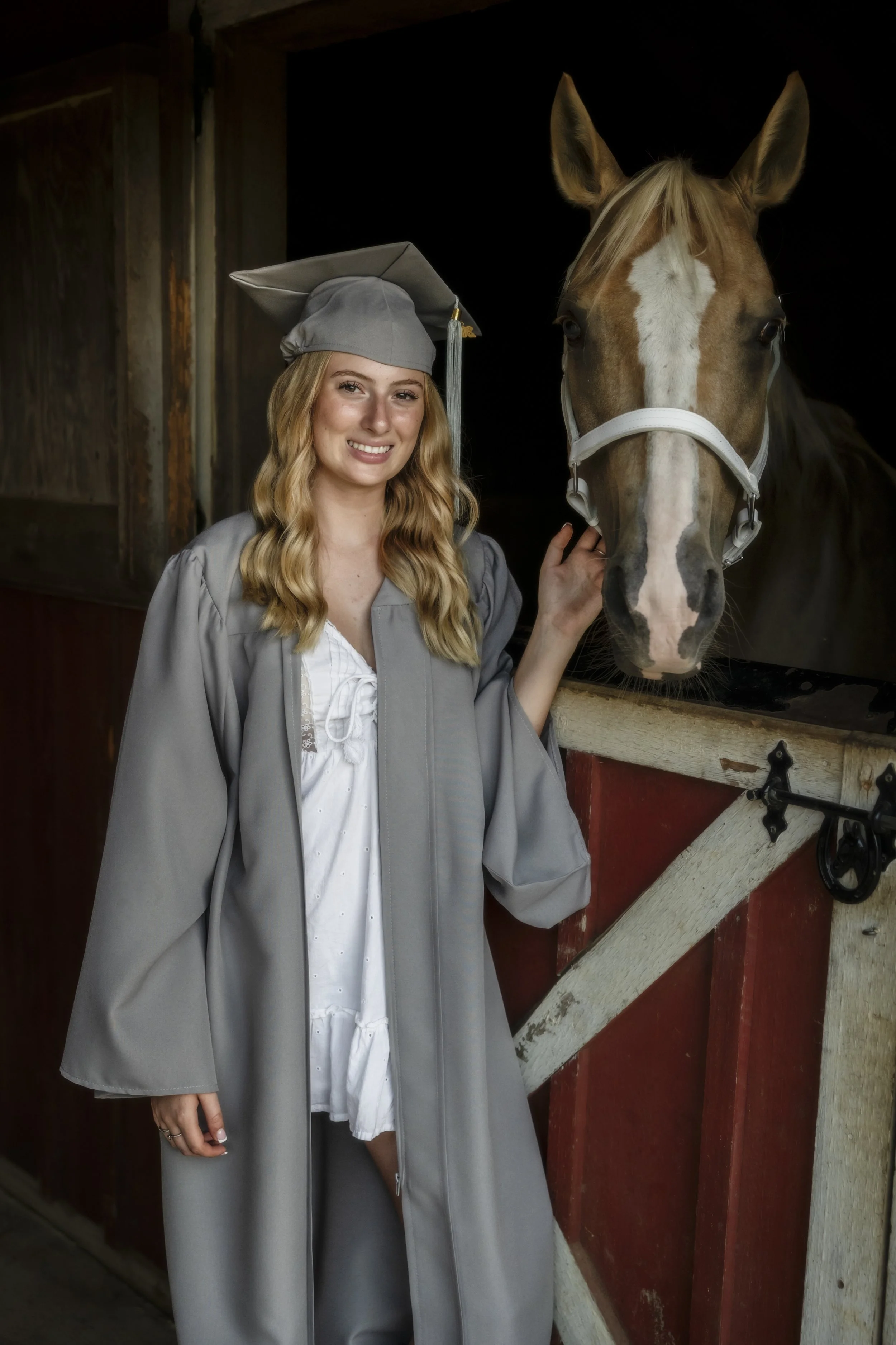 SENIOR_25_26_AVA070491-Edit-Edit-100.JPG