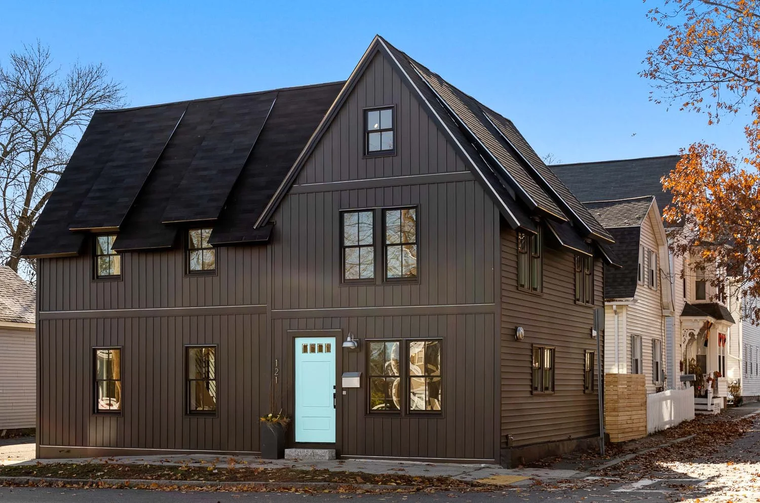 Putting the #witchymodernhouse on the map — Dwell October