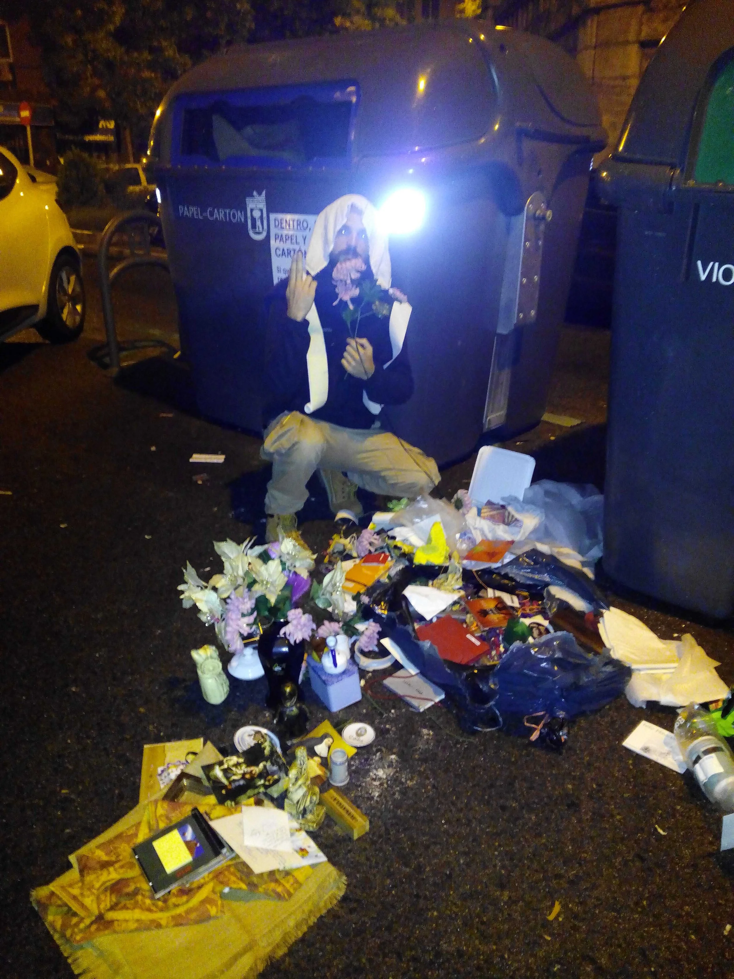 Reciclario_Sara_Coelho_Lucas_Damiani_Proceso_Fotografia_Contemporanea_Emergente_Photography_Madrid_Reciclar_Basura_Dumpster_Diving_Resistencia_-04.jpg
