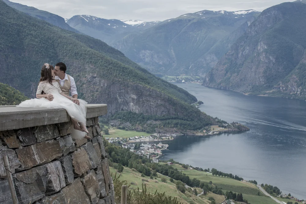 Tour-of-Aurlandsfjord-Exciting-viewpoints-over-fjords-for-nature-pictures-2.jpg