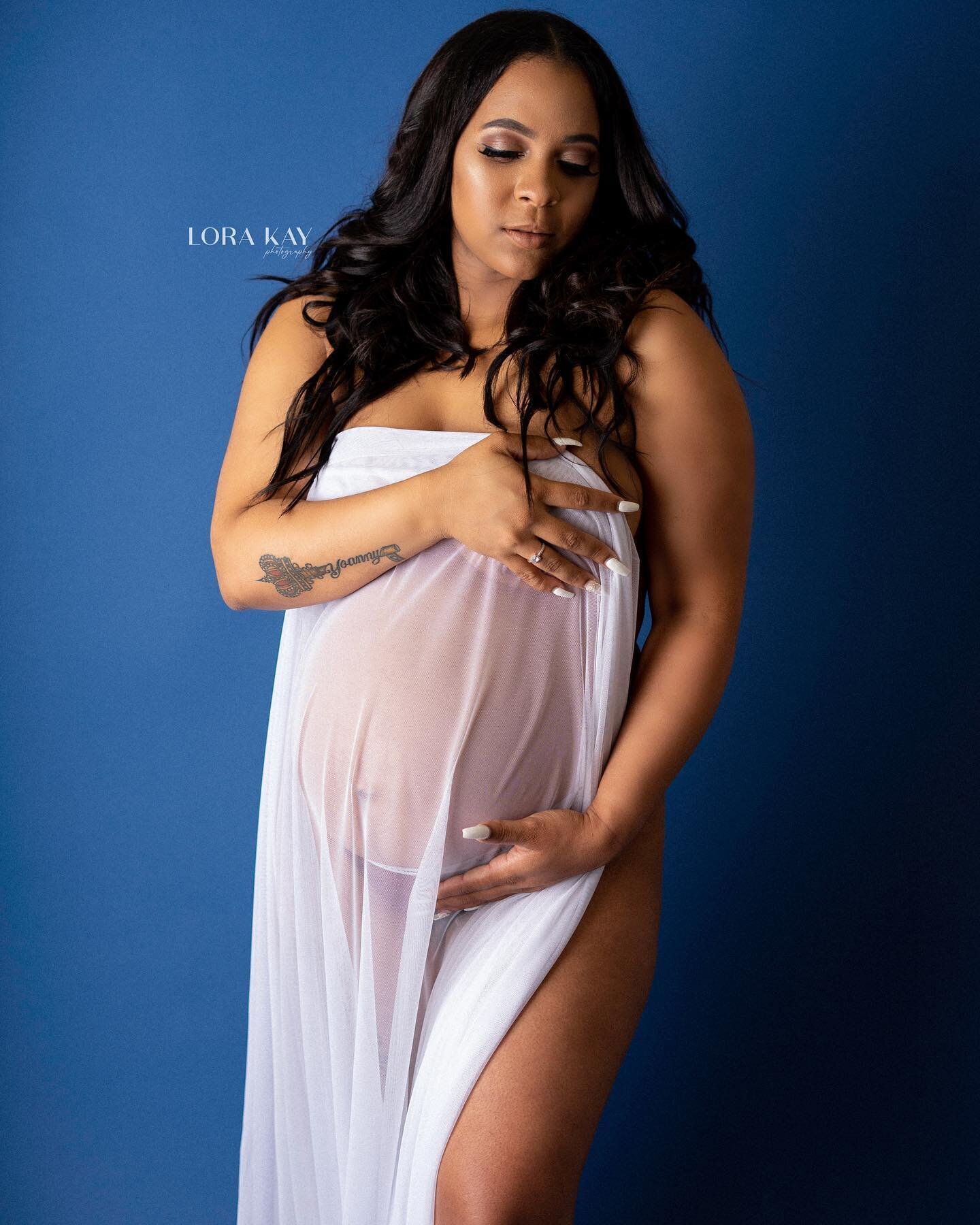 Baby boy on the way 💙

#maternityphotography #maternityphotographer #lorakayphotography #lorakayphotos #fineartphotography #vogue #explorepage #explore #pregnantandperfect #maternityshoot #elegance #simplicity #pregnancy #pregnantandperfect #lorakay