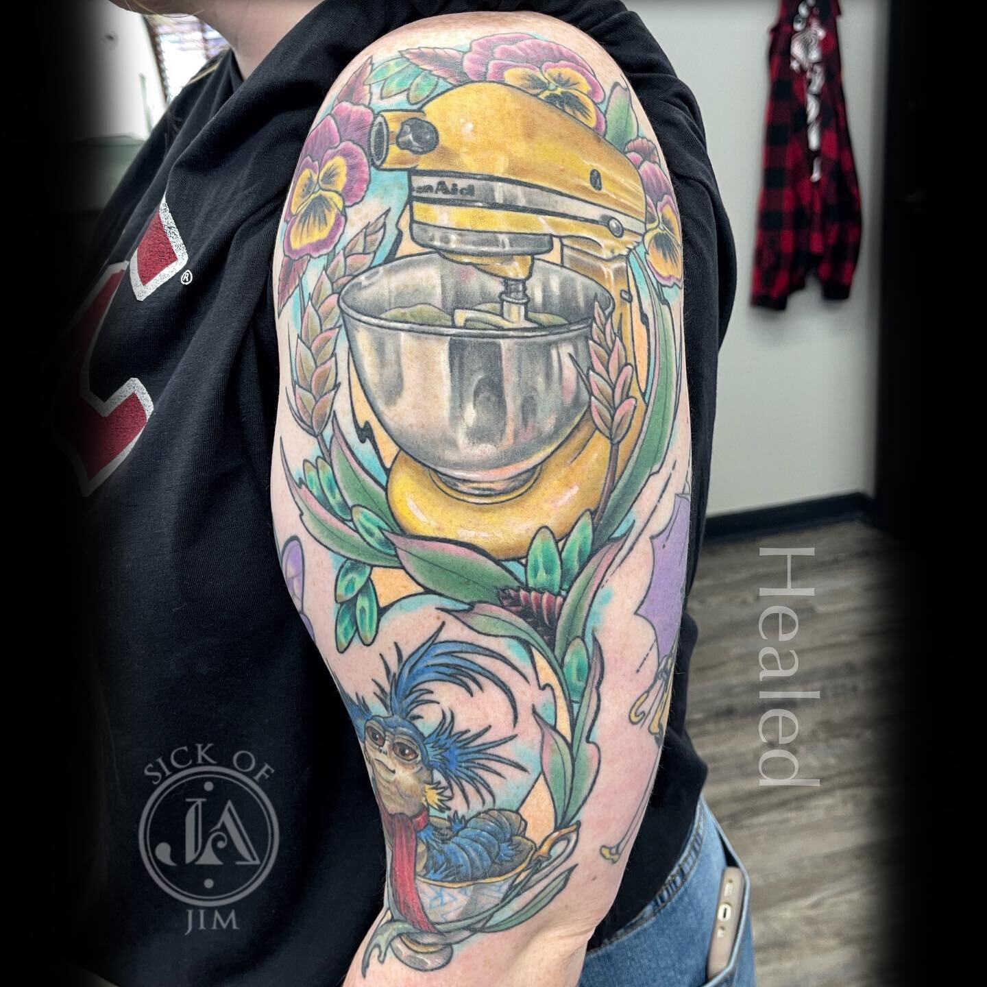 HEALED We got to wrap up this super dooper fun neotraditional labyrinth kitchen aid mash up a few months ago. The worm is about 2-3 years healed.  Mixer is about 3 months healed. Done in 4 sessions. Couldn&rsquo;t be more thrilled with it.  Thank you