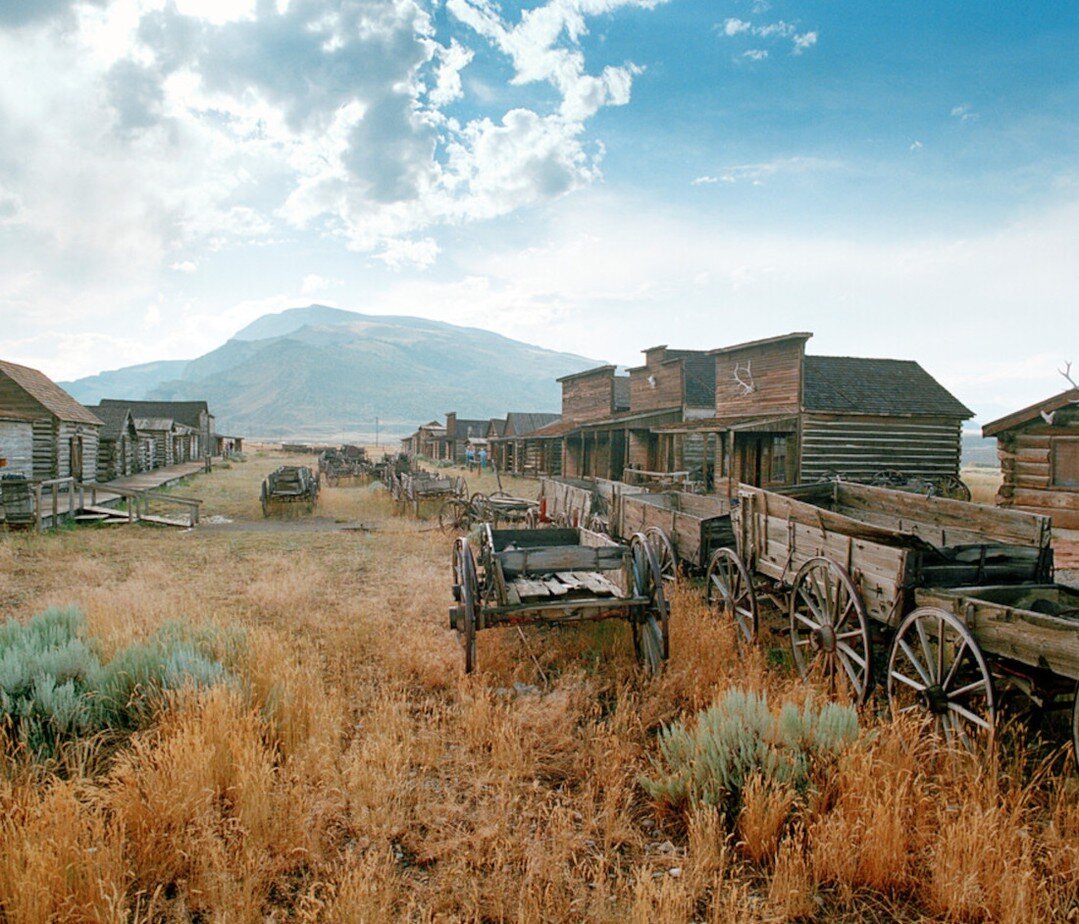 From the Oregon Trail to the Alamo to the abandoned gold mining town of Bodie, California, our photos will take students on an immersive journey through American history.

Brown W. Cannon III's portfolio in our lookphotos collection takes us on a per