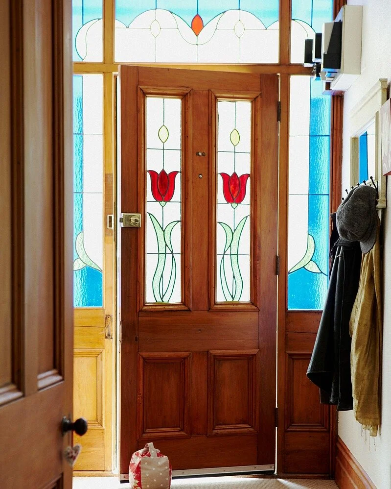 The beauty is in the details! Stained glass doesn&rsquo;t just filter light,  it paints it. Swipe through to experience the beauty, whimsy and elegance stained glass can bring to a space.

1. 📷13541607 &copy; living4media/Brent Darby
2. 📷13578633 &