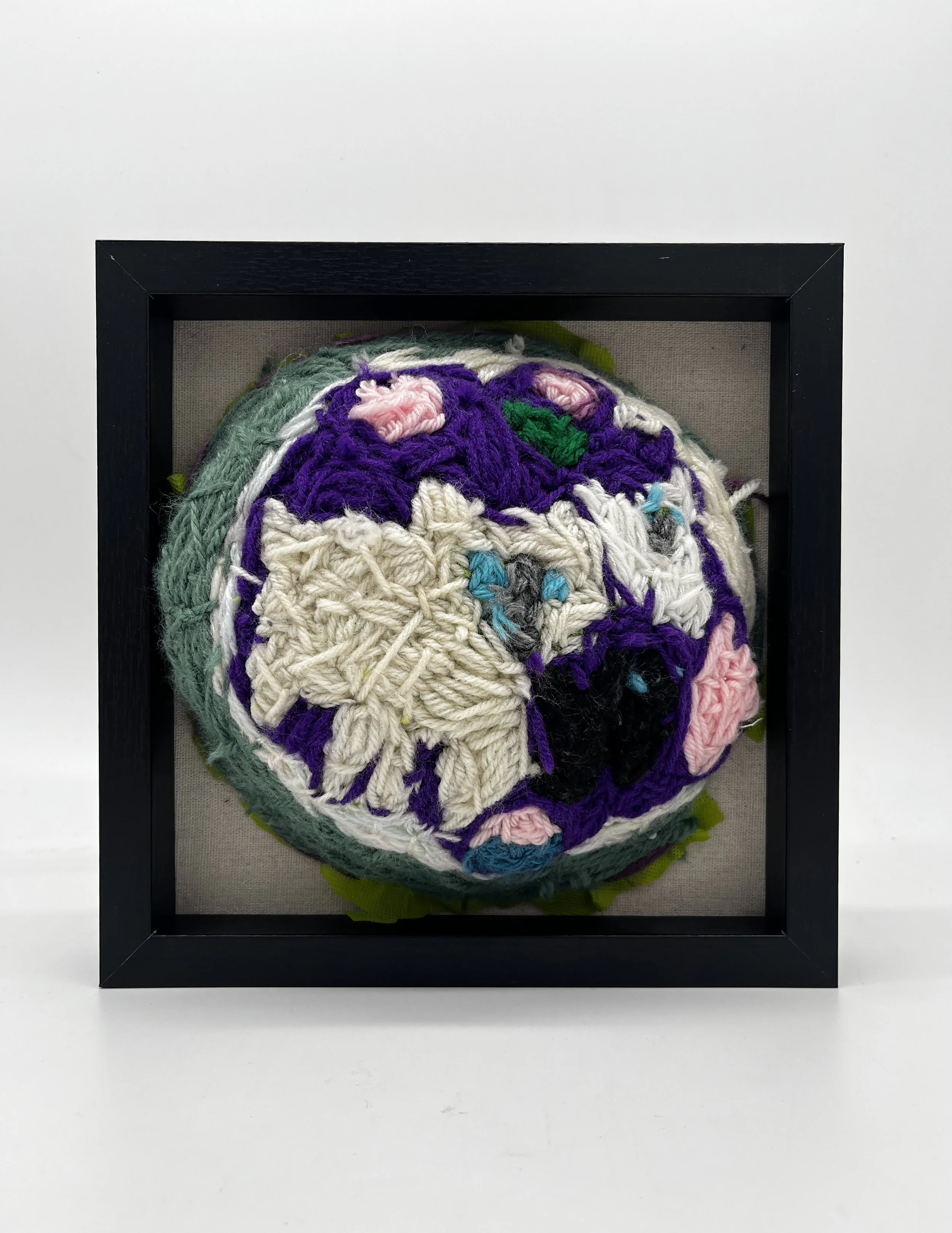 Dede Decker Embroidered Cat[60].jpg