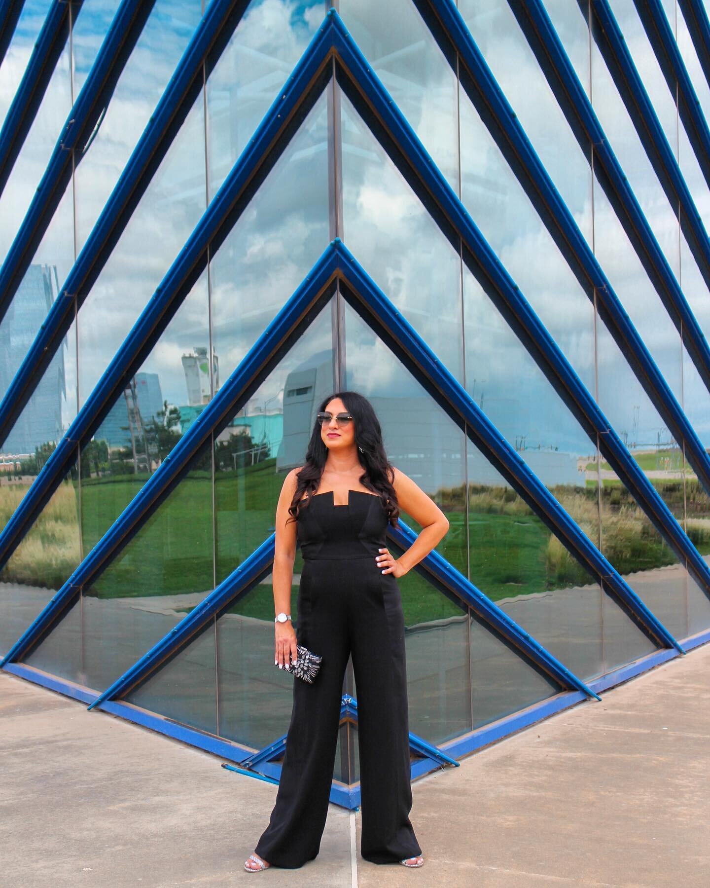 &ldquo;Just took a DNA test turns out I&rsquo;m 💯percent that b*t$!.&rdquo; Swimmin in Lizzo self love this Sunday.🖤 #ootd #ootdfashion #fashiondiaries #stylegoals 
#whatimwearing #wiwtoday #shopmylook #blackhalojumpsuit #wearmycloset #outfitinspo 