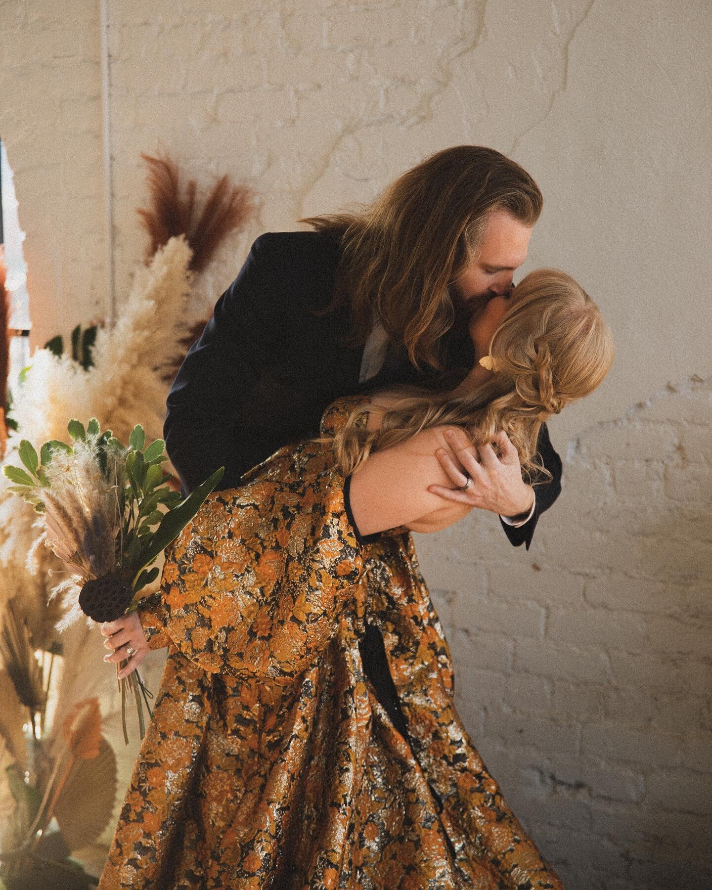 how stunning is this dress?!

florals: @thesouthernpinesfloralcompany 
hair/makeup: @rita_shvarts 
venue: @soireeonsouth