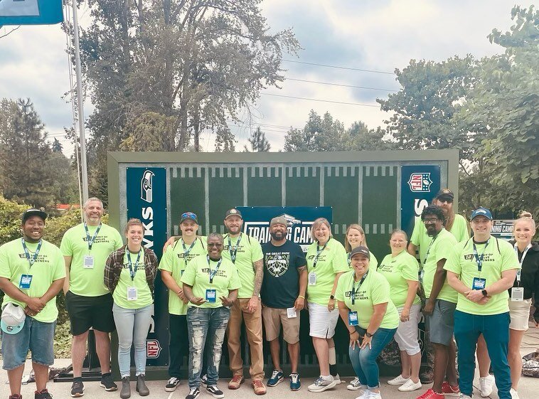 Go Hawks!!! Growing Veterans is 1 of 12 nonprofits hand-picked by the Seattle Seahawks that make up the Task Force 12. GV was so excited to be able to go and volunteer at the Seahawks Training Camp yesterday. We were tasked with selling and distribut