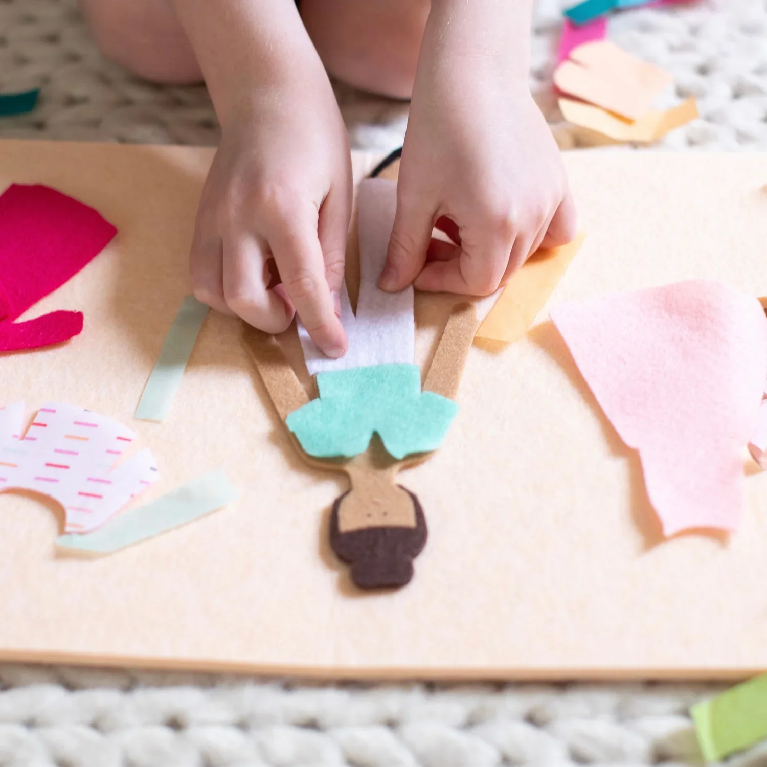 lc-felt_doll_play_photo.webp
