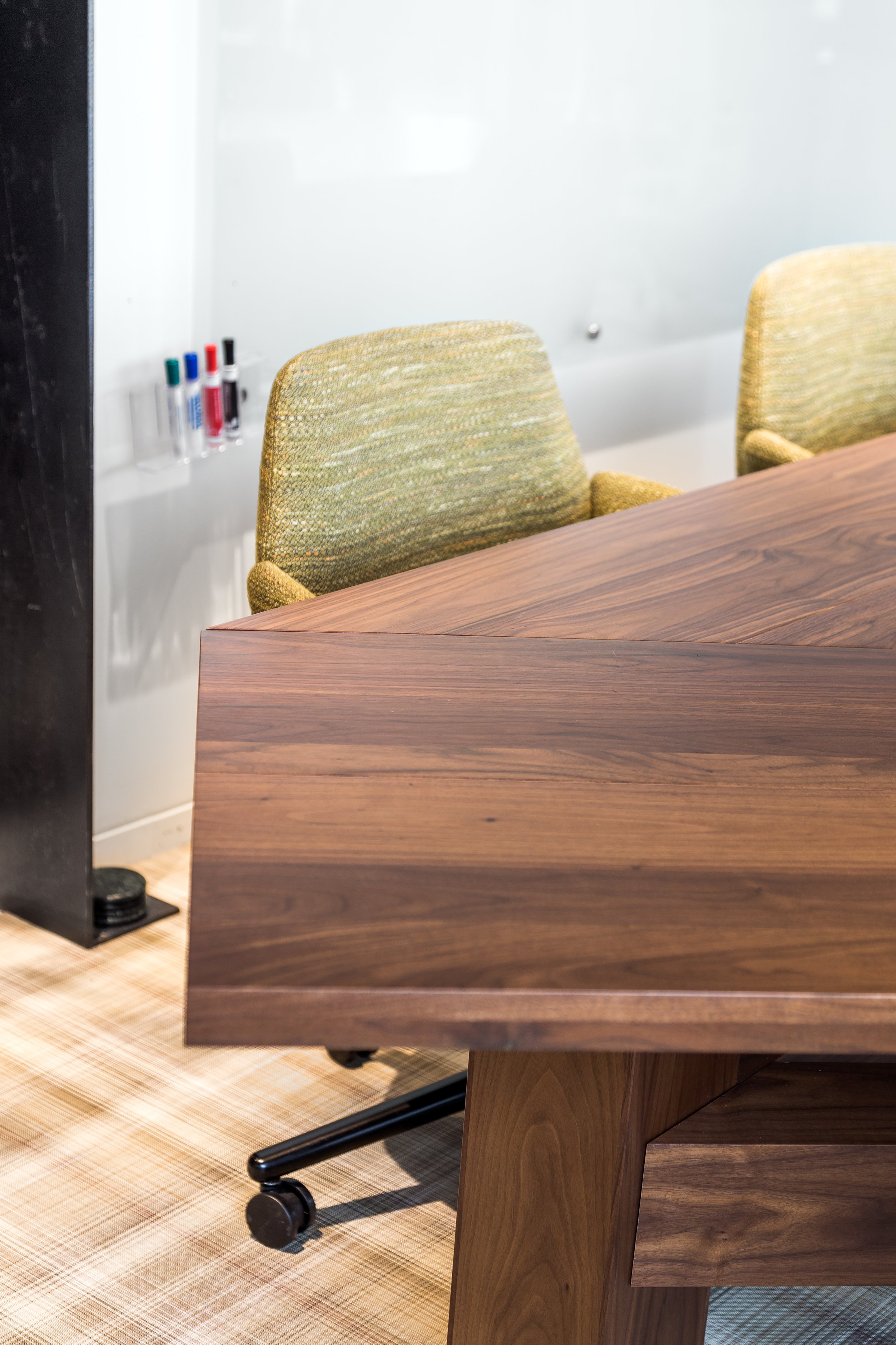 SkB - Product - Furniture - McKinsey Touchdown Tables -2.jpg