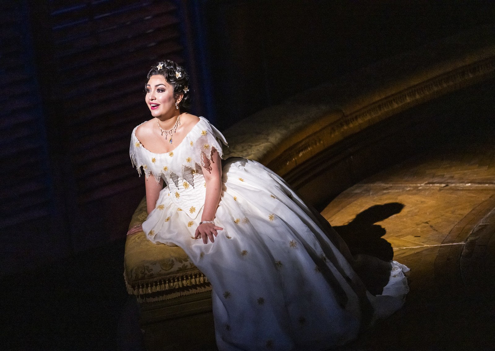 Kristina Mkhitaryan as Violetta Valéry in La traviata, The Royal Opera ©2021 ROH. Photograph by Tristram Kenton