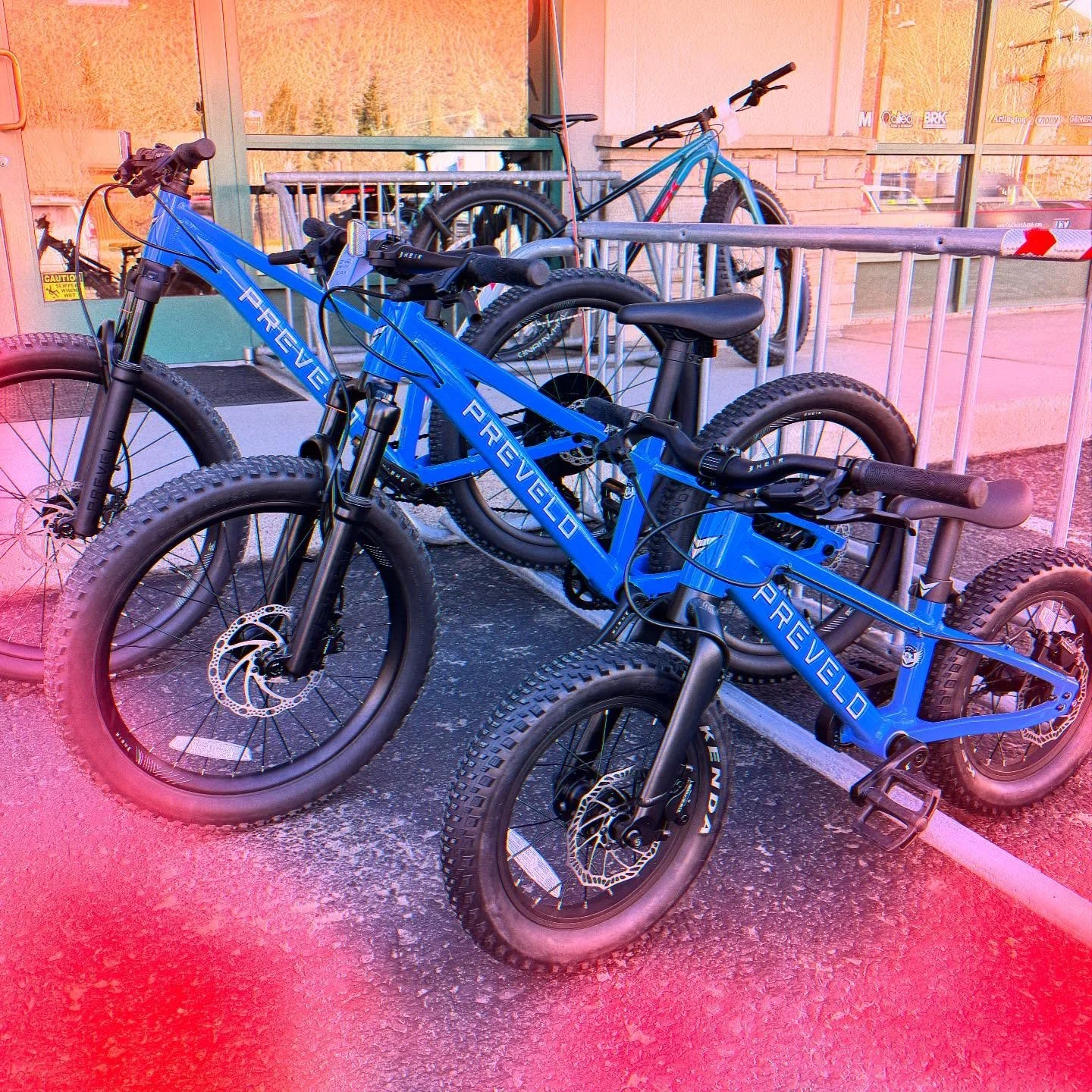 @prevelobikes now at Pedal Power! Come see the award-winning Zulu kids mountain bike in multiple sizes and colors in time for the holidays. Plus, score huge deals during their Black November sale!

We loved the fat knobby tires, hydraulic disc brakes