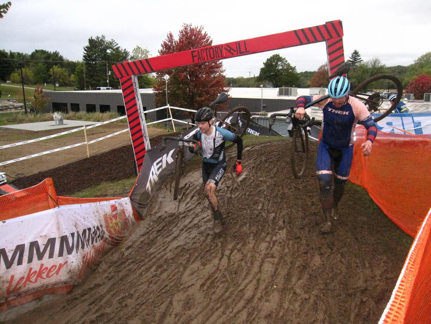 Digi cam views from day one of Trek CX Cup in Wisconsin &ndash; we got a months worth of rain in 24hrs, lined up in a field of 150+ racers, ran a bit more than we would have liked, kept it mostly upright. 

Slide into the DM's if you know anything ab