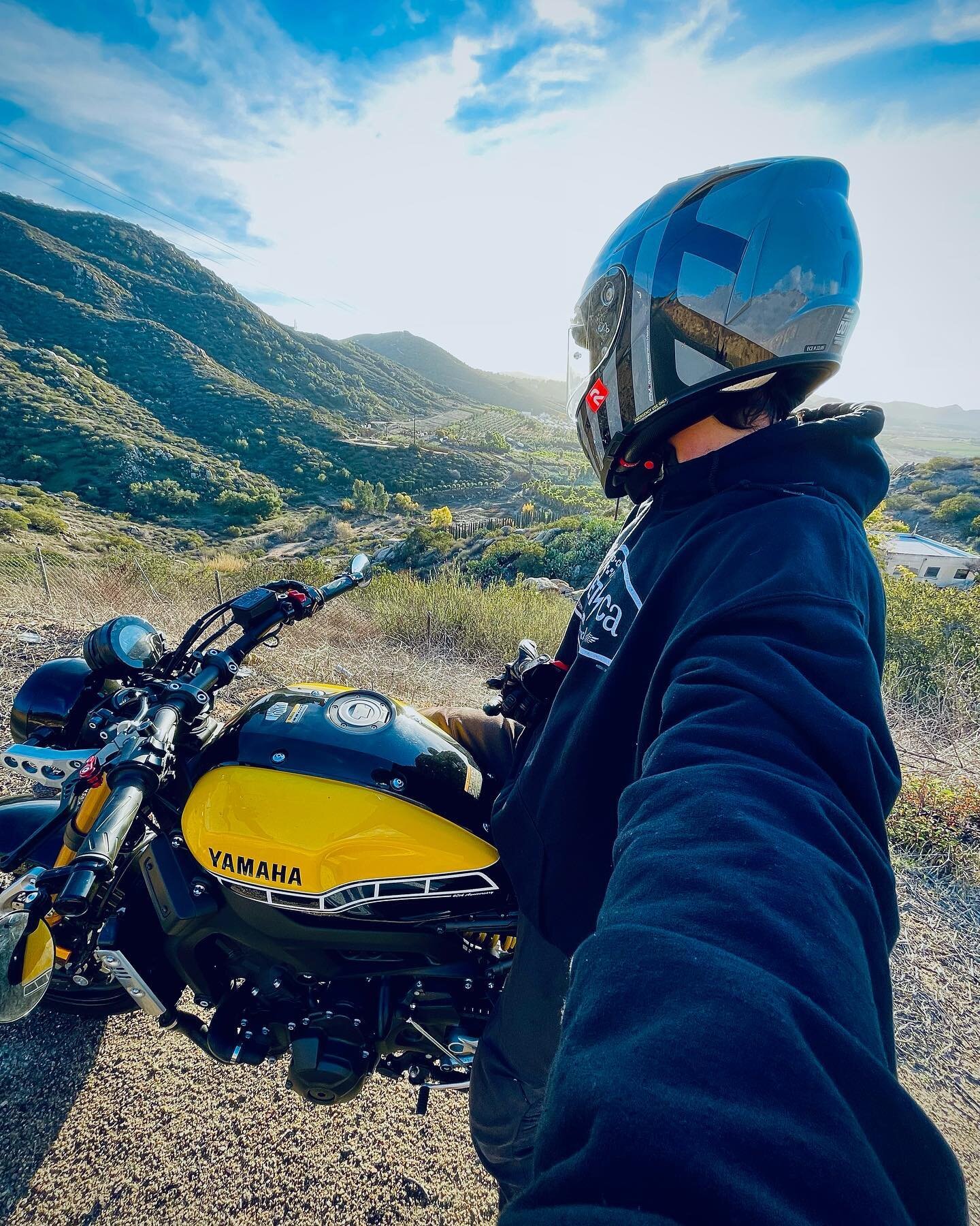 &ldquo;Life Moves Pretty Fast. If You Don&rsquo;t Stop And Look Around Once In A While, You Could Miss It.&rdquo; -FB
&bull;
Happy New Year! 
&bull;

#getoutandride #adventure #california #freedoom #motolife #streetfighter #streetbike #caferacer #mot