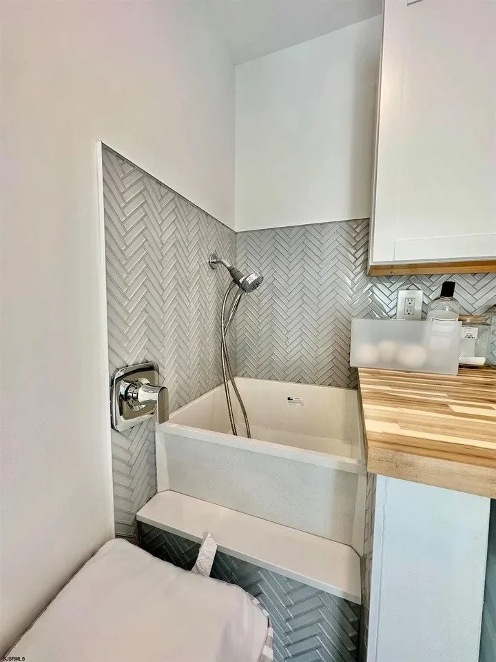 2101 - Didomenico Residence - View 59.jpg