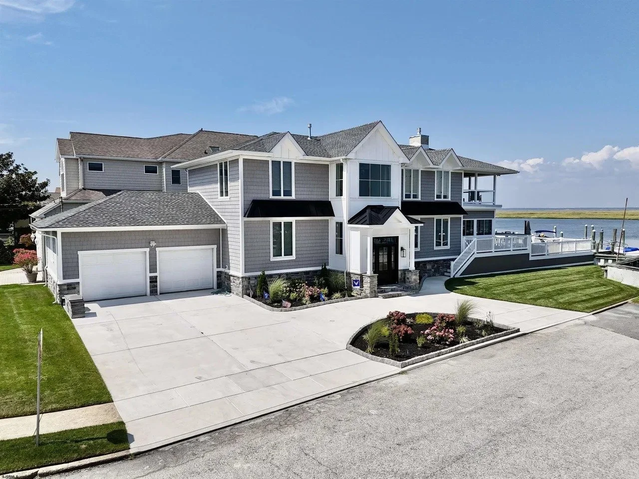 2101 - Didomenico Residence - View 5.jpg