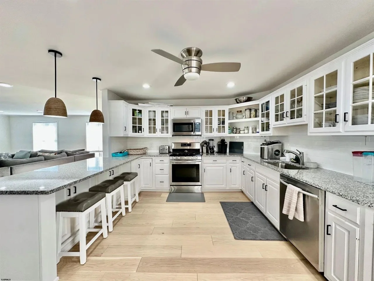 2101 - Didomenico Residence - View 23.jpg