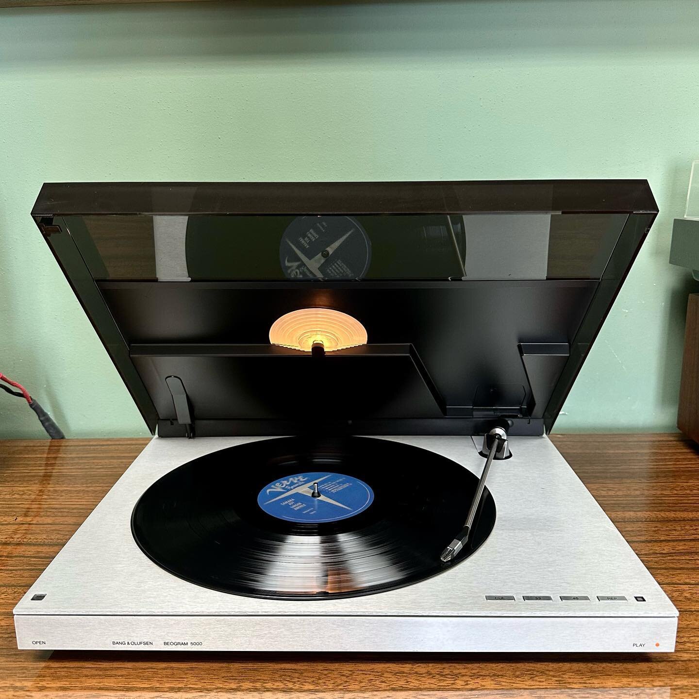 [AVAILABLE] For those of you celebrating Record Store Day tomorrow, perhaps it&rsquo;s time to not only pick up some vinyl but a better turntable too? 🤔
May we humbly suggest this Beogram 5000 by Bang &amp; Olufsen. 
This easy to use fully automatic