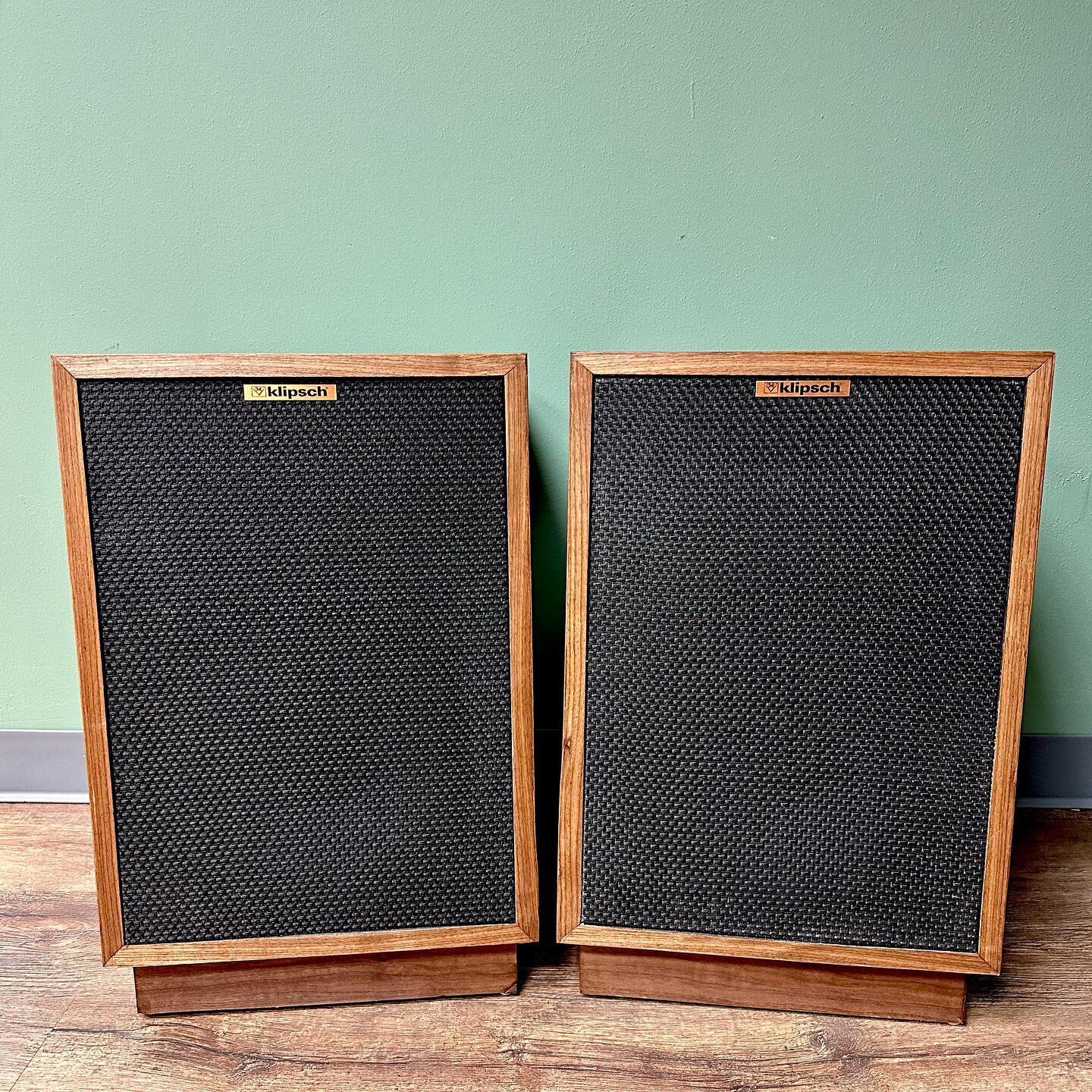 [AVAILABLE] Although there are no &ldquo;perfect&rdquo; speakers, for many hifi enthusiasts the venerable Klipsch Heresy comes mighty close. With its classic 3-way horn loaded construction and 12&rdquo; drivers, they&rsquo;re the perfect match for al