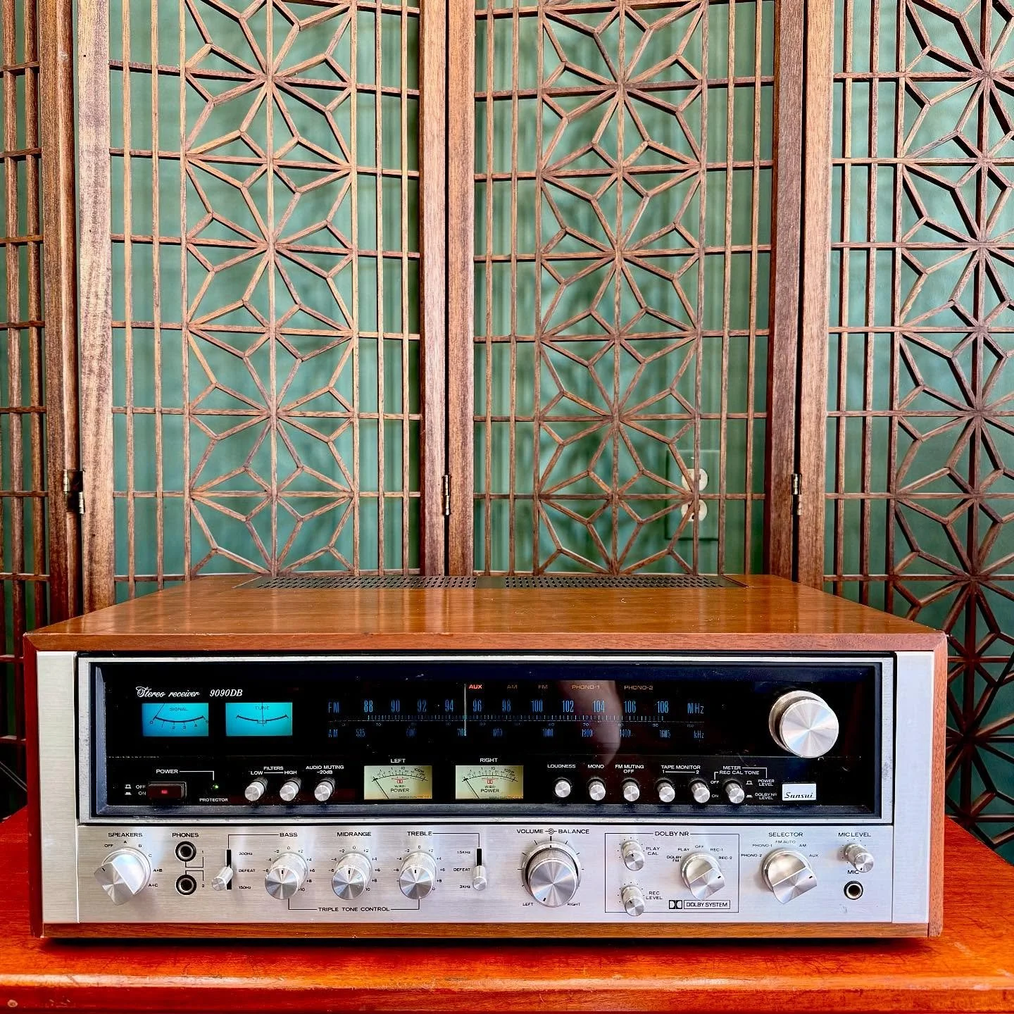 [AVAILABLE] This Sansui 9090DB is 125 watts per channels and features the classic mid-'70s Sansui aesthetics everyone loves. 
This particular 9090DB has been previously serviced by another tech including all major capacitors, LED lights, and internal
