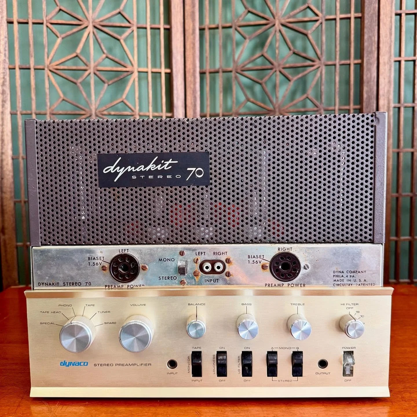 [AVAILABLE] Today we offer a legendary Dynaco combination of the ST-70 power amplifier and PAT-4 preamplifier. It's our opinion that all true audiophiles should own an ST-70 at some point in their life and this one is a great example with all new cap