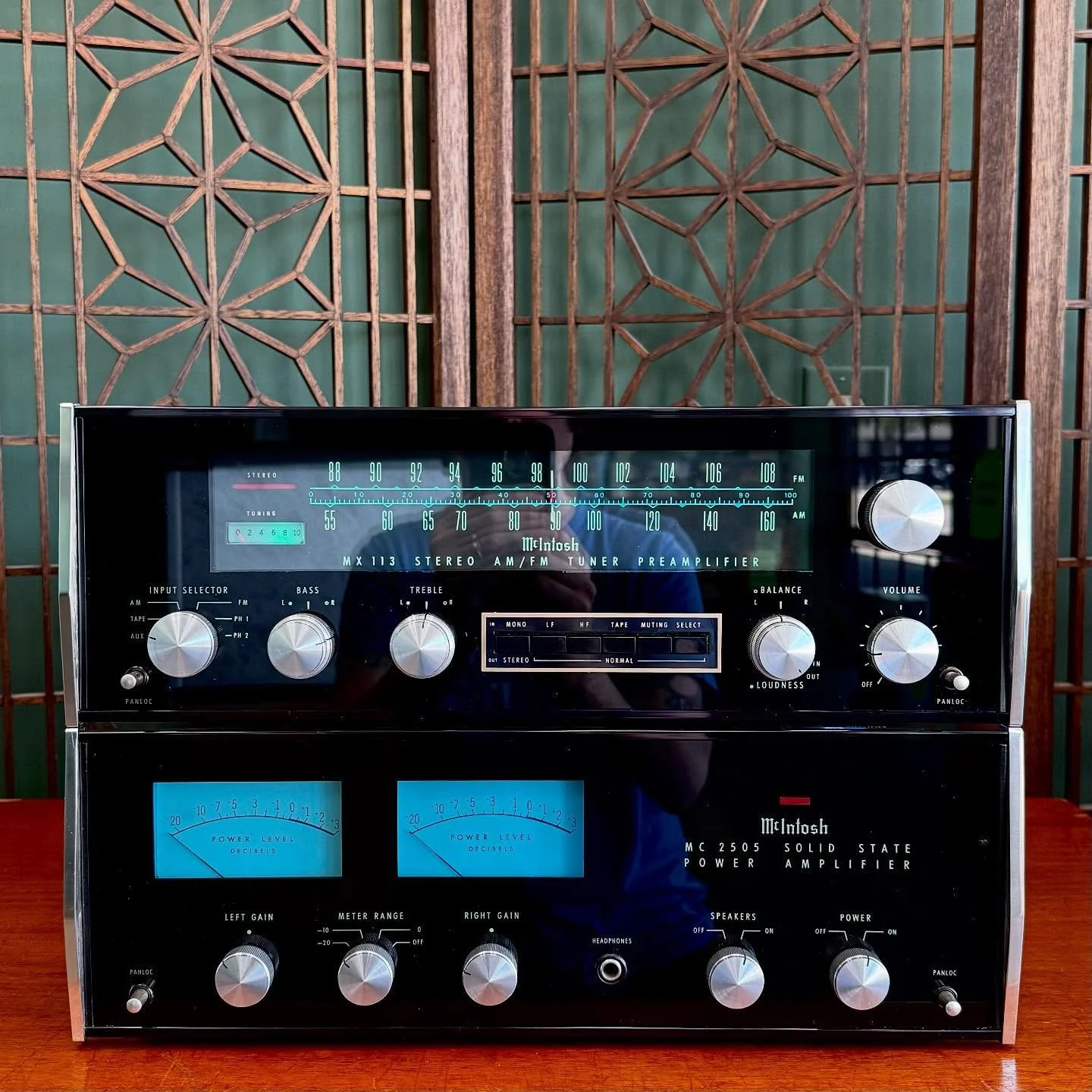 [AVAILABLE] In the world of vintage and high-end audio, potentially no name is more instantly recognizable than McIntosh&hellip;and for good reason. Hand built at their factory in New York, McIntosh products represent the apex of quality and design.
