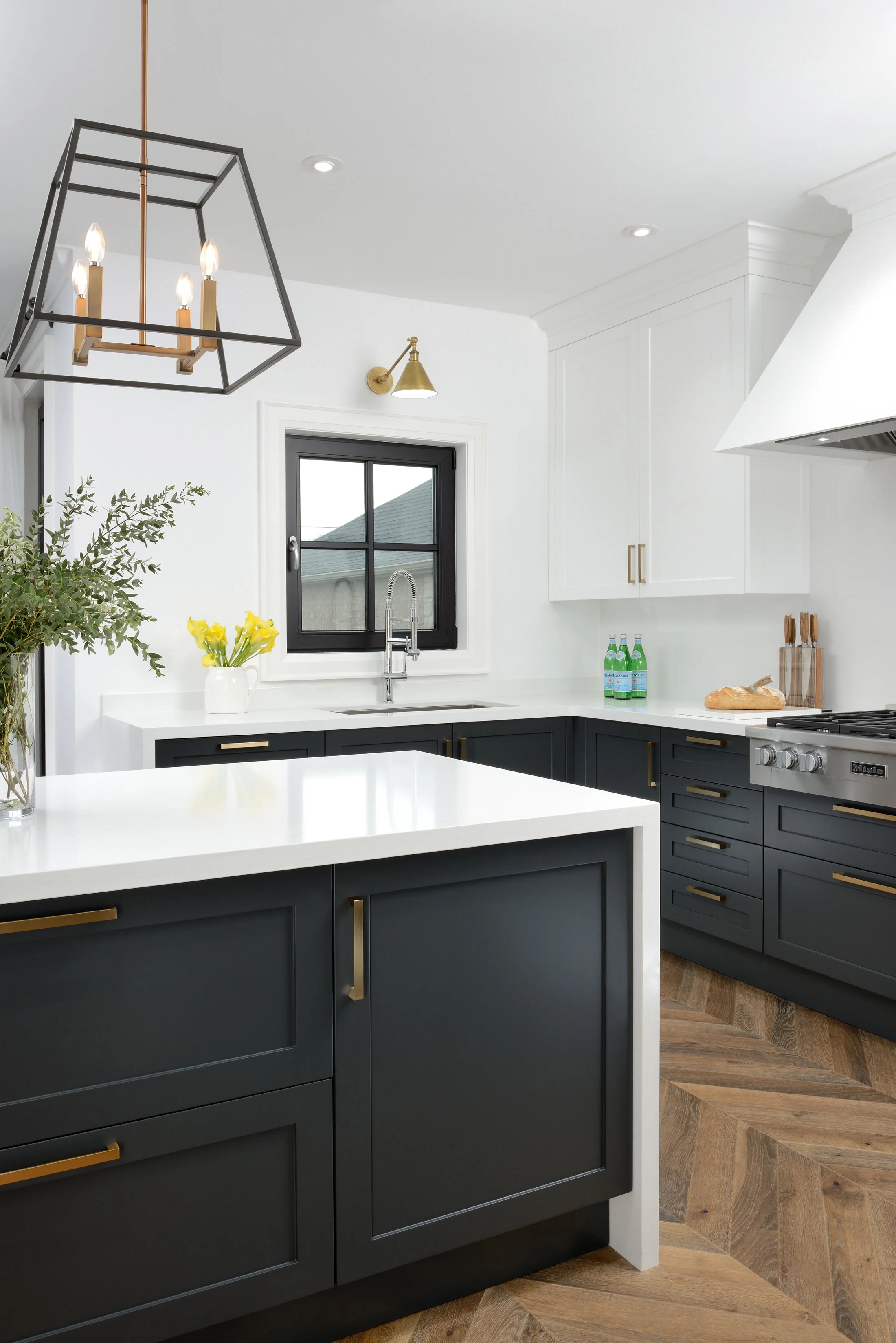 kitchen cabinet manufacturers in Canada