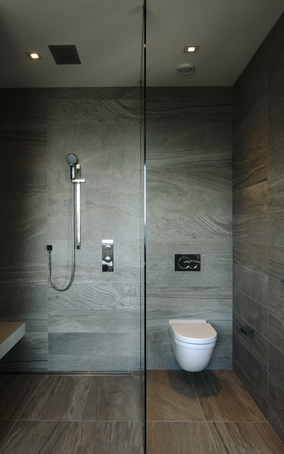 master_bathroom_02.jpg