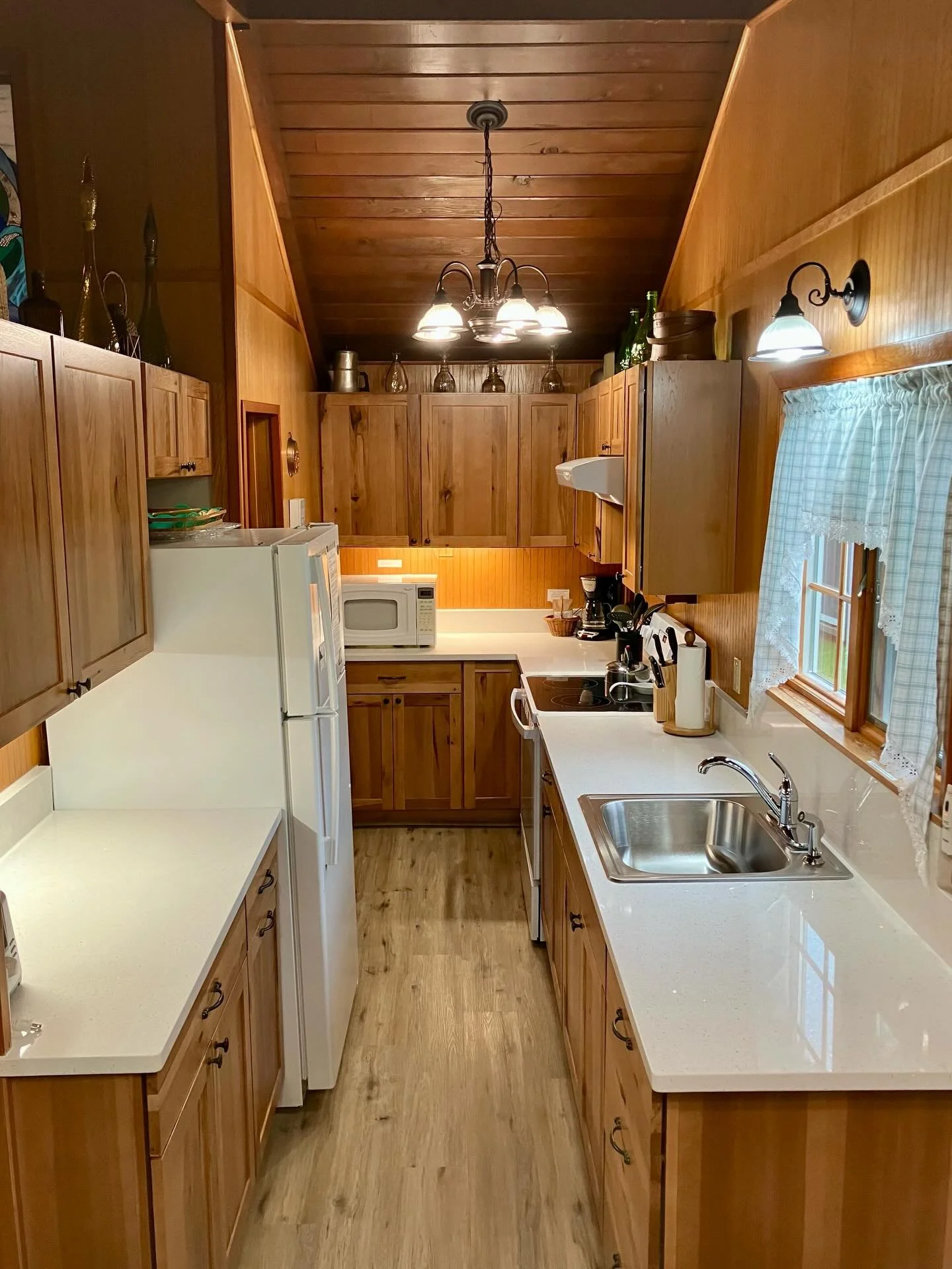 New kitchen cabinets and quartz countertops