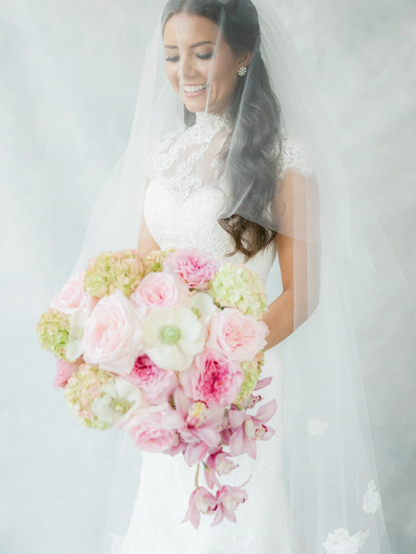 Mrs. Tate! She&rsquo;s officially married and I have been dying to share these stunning bridal portraits! ✨

Also, she is extremely talented and made her own bouquet 🩷