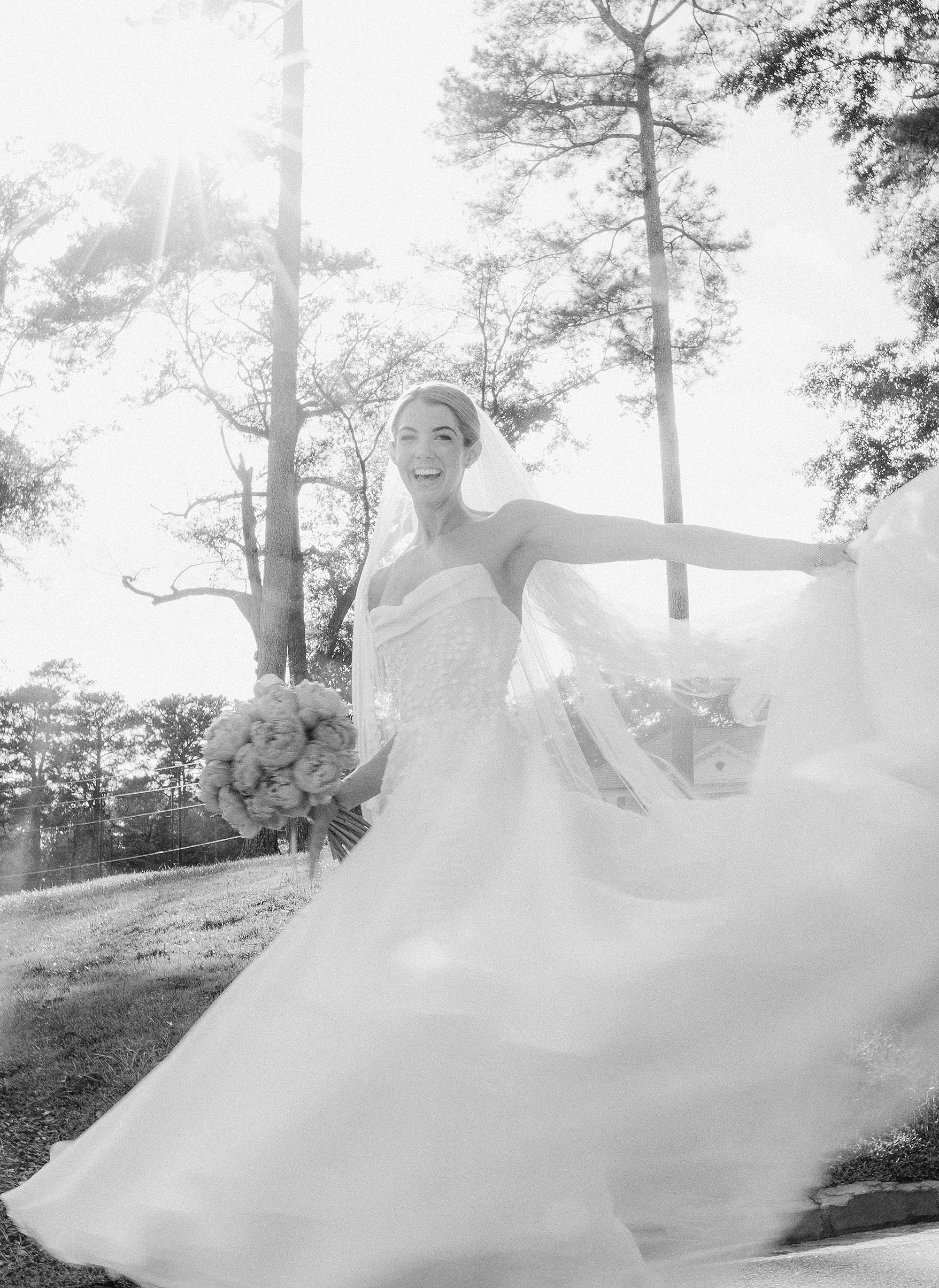 Chartreuseandpinkcountryclubwedding4.jpg