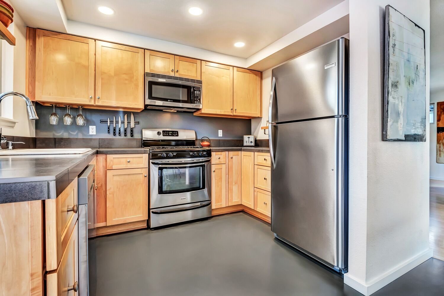 kitchen-tight.jpeg