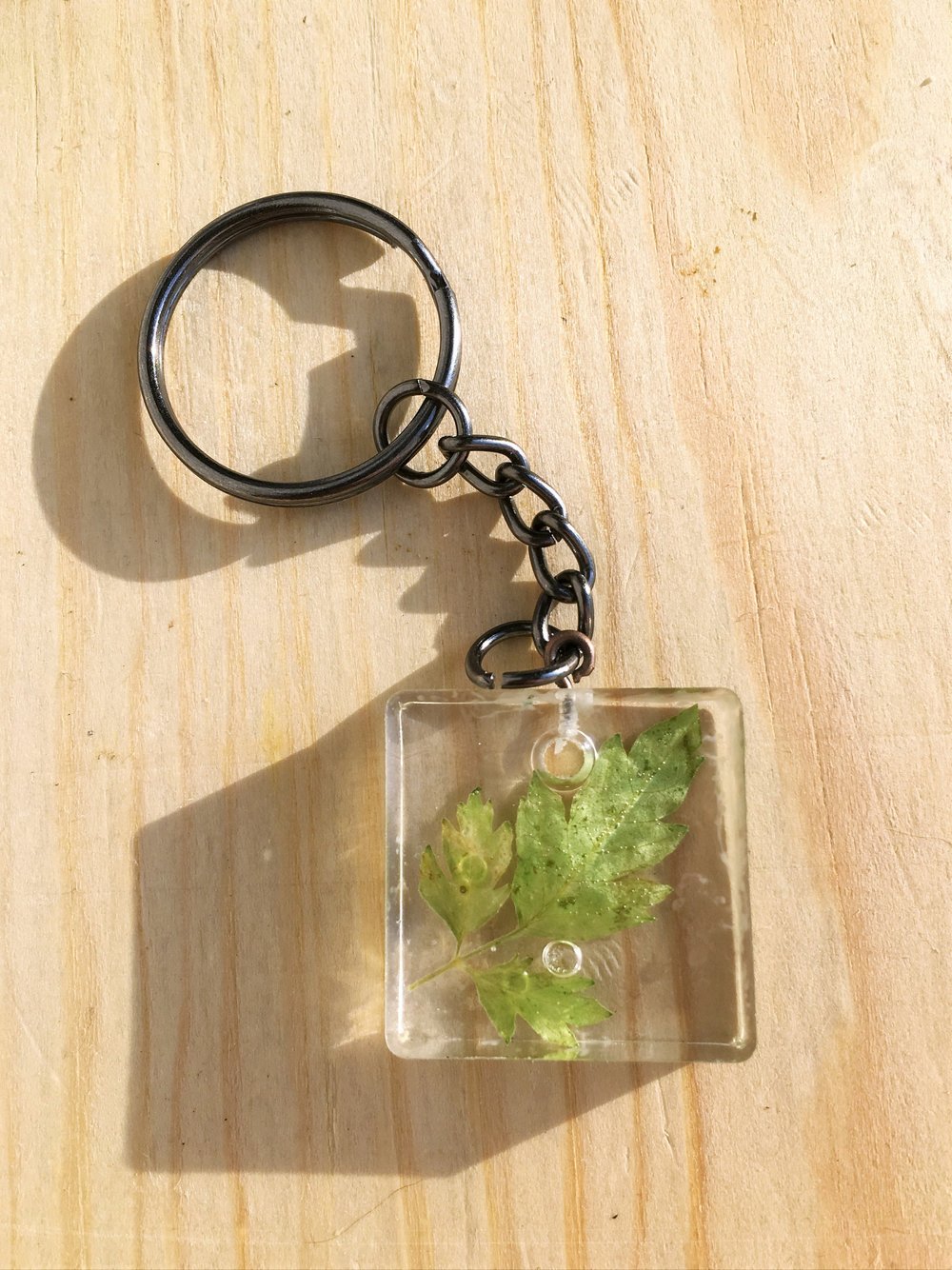 Dried Botanicals Resin Keychain — Enchanted Florist