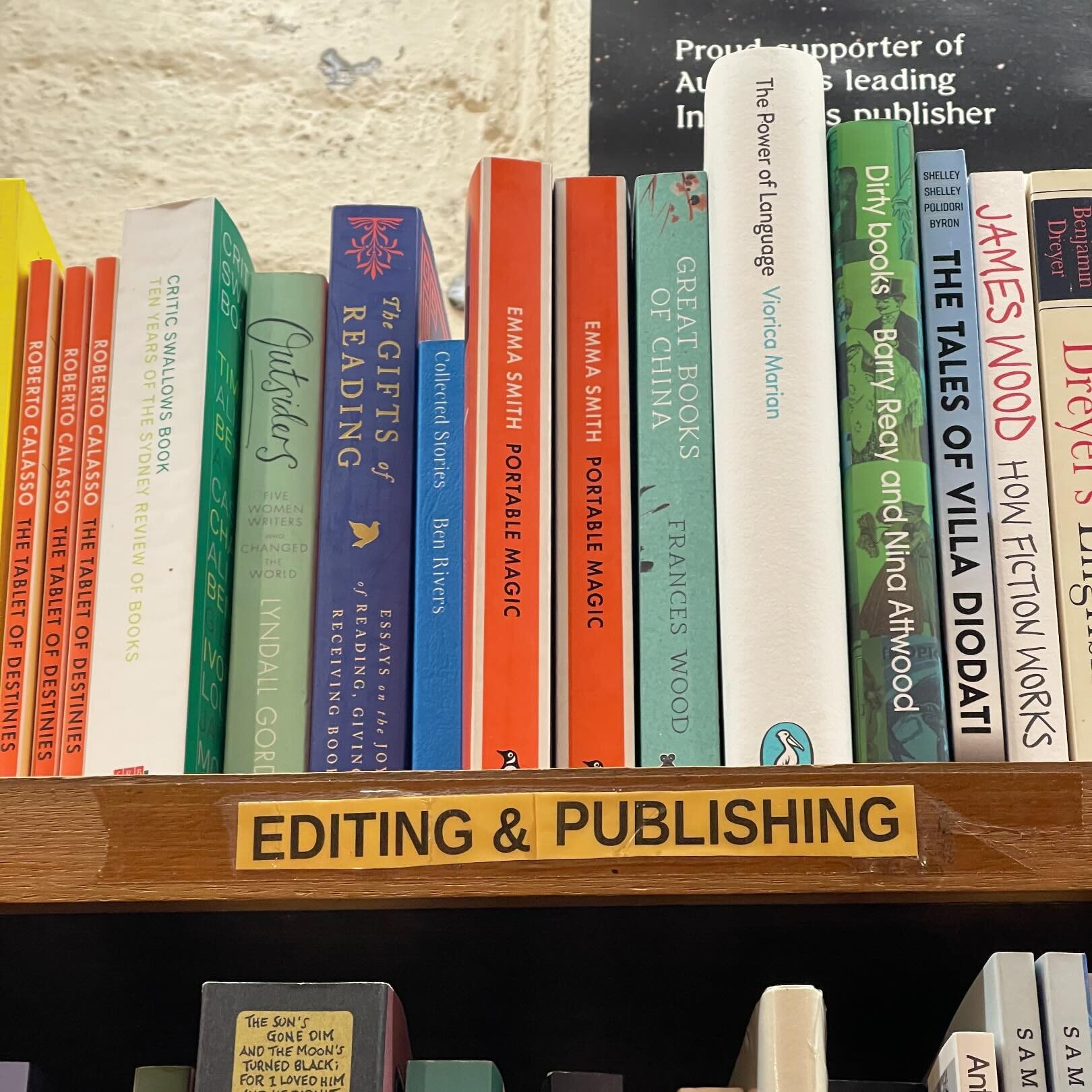 My favourite shelf in any bookstore (although you&rsquo;re not always guaranteed to find one as clearly labelled as this one @thepaperbackbookshop). 

#booksaboutbooks #booksaboutediting #editingbooks #publishing #editing #editor #bookshop #bookshelf