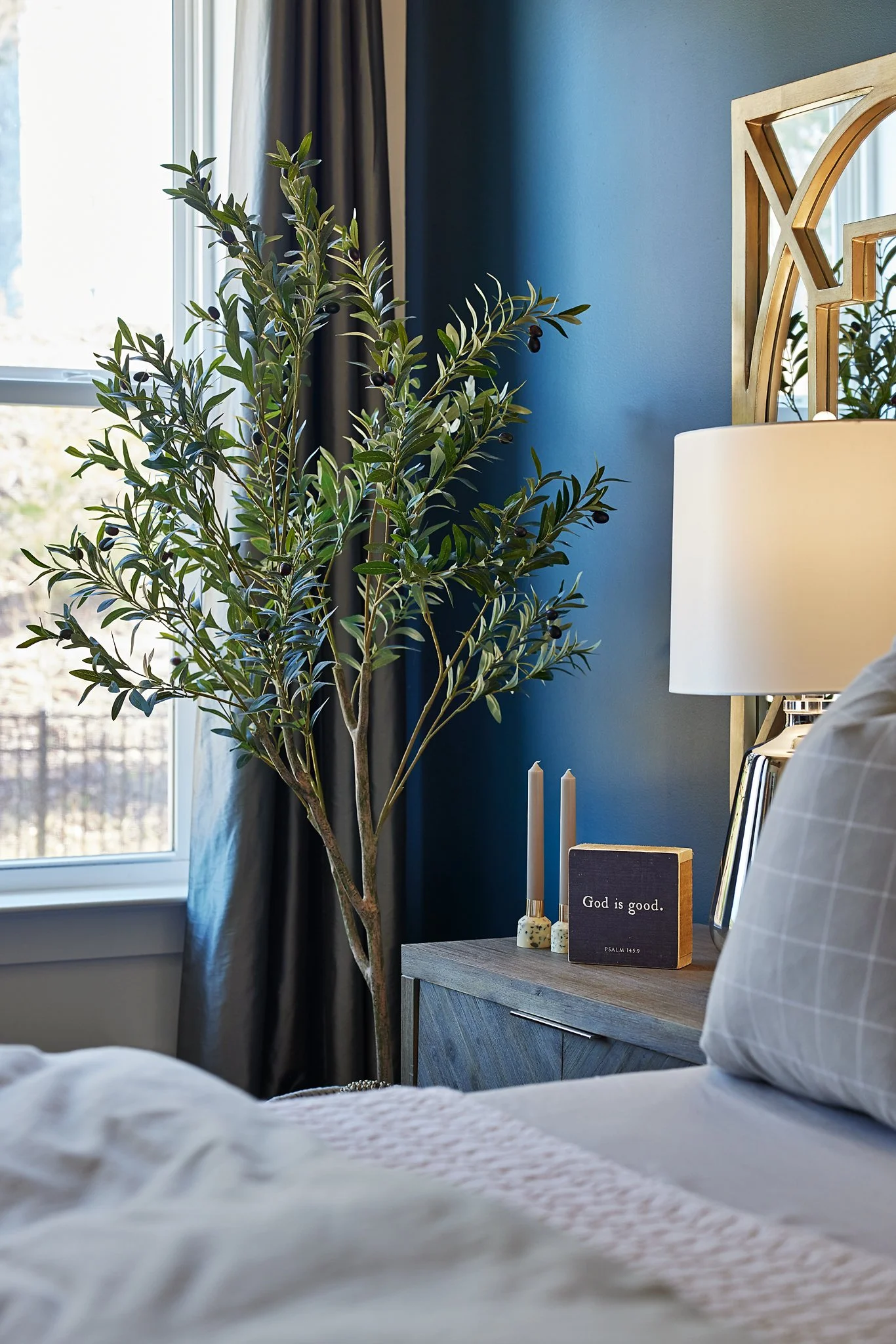 Brown Builders Design Spring 228792_lo.jpg