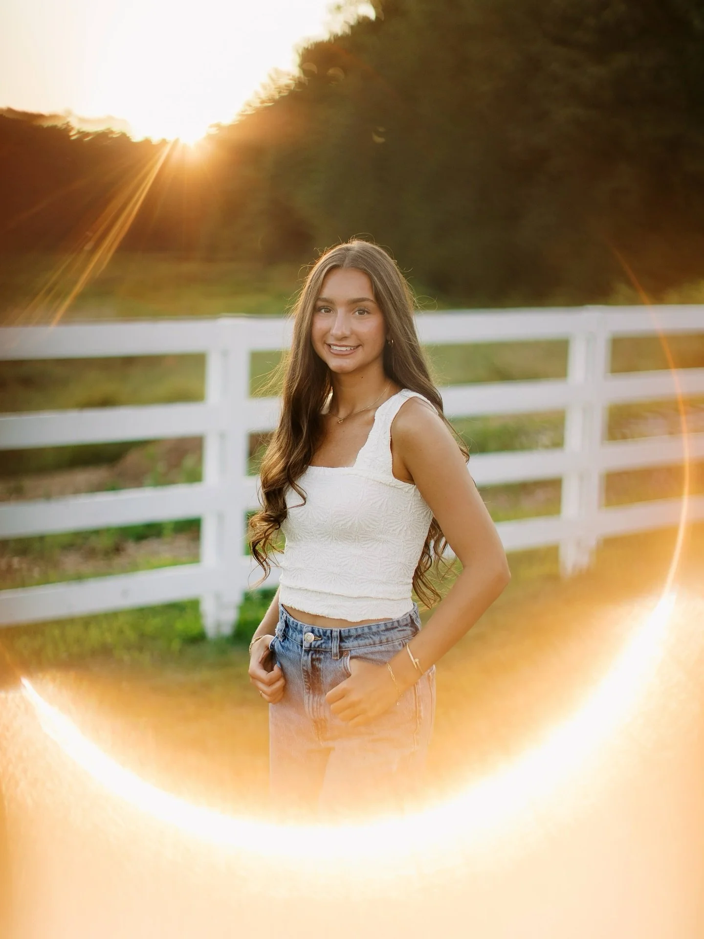 It&rsquo;s been an especially busy fall season so far, so it&rsquo;s been tough to find the time to post more photos. But I&rsquo;m excited to share more from late August now &mdash; including this shoot with Abbey! ☀️ 

Slides 1-5: Digital 
Slides 6