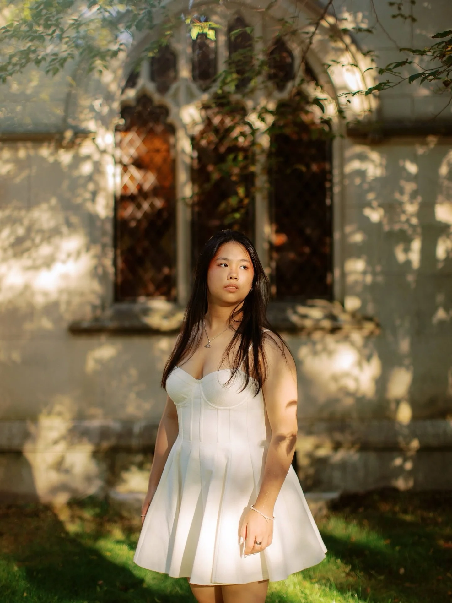This was a shoot I was looking forward to for quite some time! 

Ayla first reached out to me in February, and she was looking for senior portraits with a mix of historic architecture and a dreamy feel.&nbsp;We decided on Wellesley College pretty ear