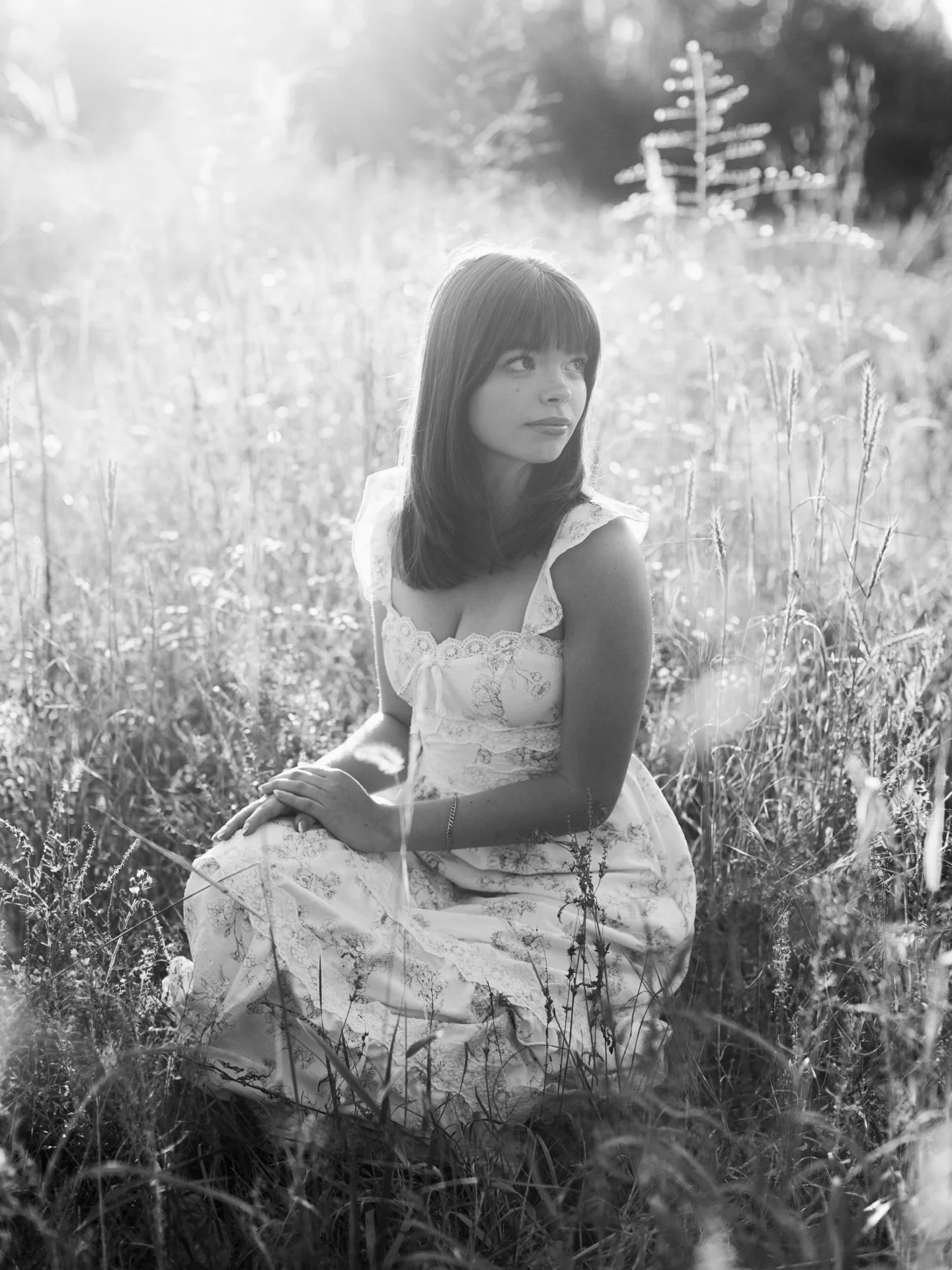 Olivia&rsquo;s shoot was wrapped in that soft golden light that makes everything look so dreamy. Can&rsquo;t wait for this weather to come back soon 🌞