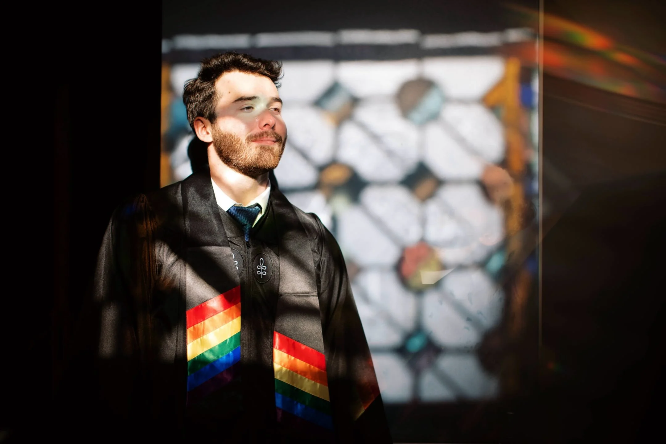Many opportunities to play with light and shadow at Ben&rsquo;s Harvard grad session 🎓🌈 

Slides 3-5: @kodak 35mm, dev/scan by @lumentation