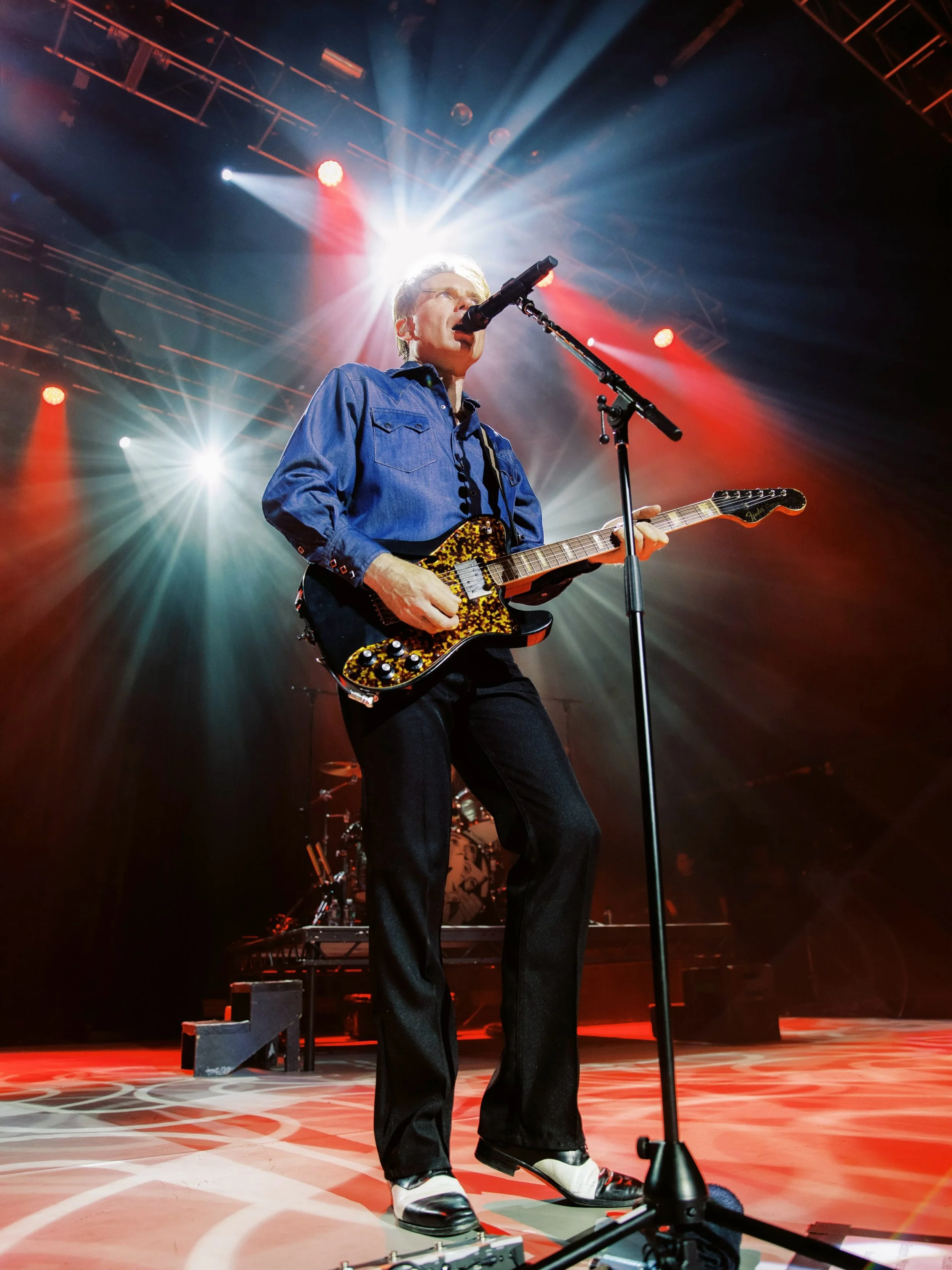 this fire is out of control ❤️&zwj;🔥 
@franz_ferdinand last week at @hobboston 

📷 for @followingboston / @followingbackstage