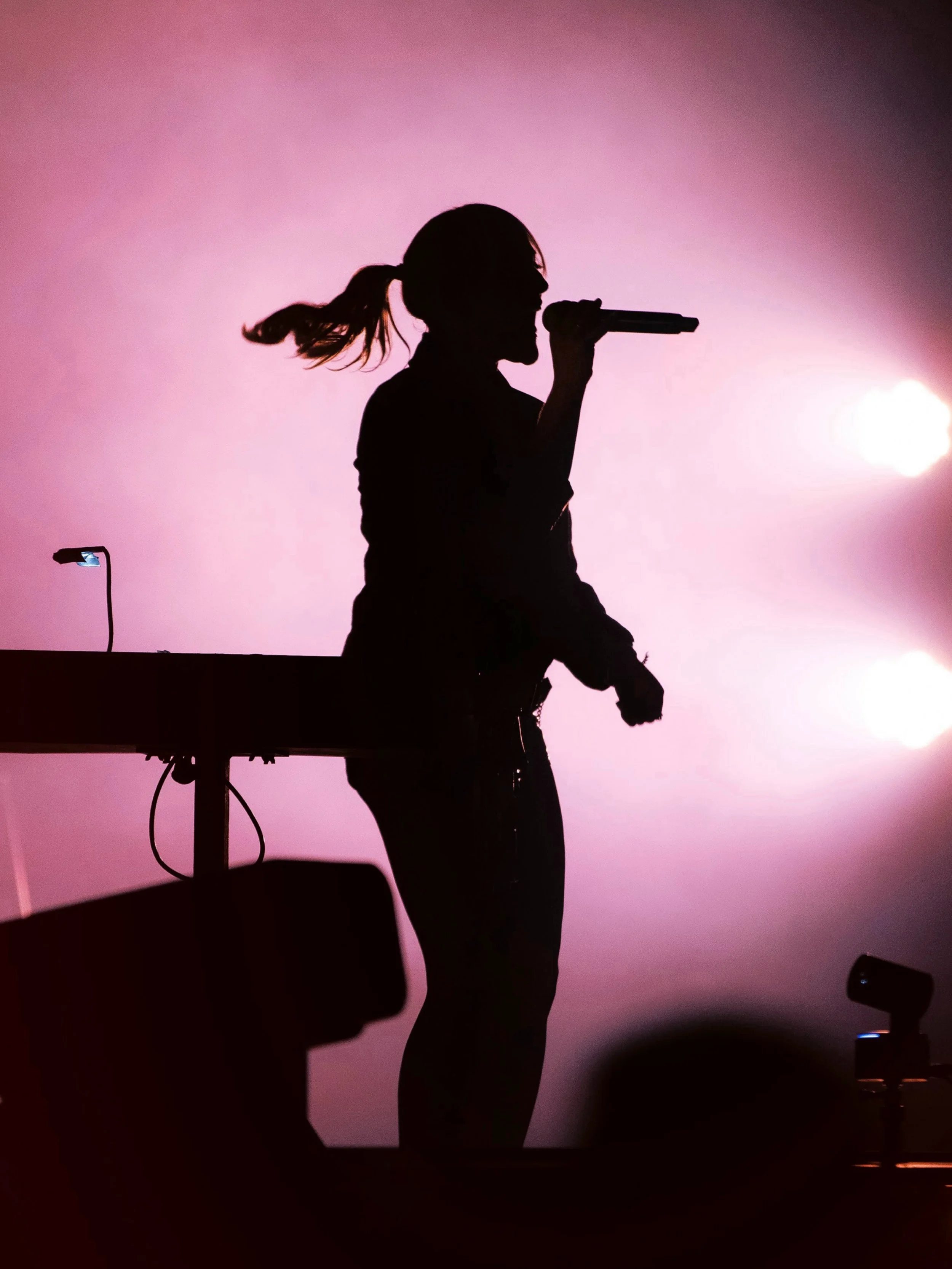 @metric at @mgmmusichall 🩶 

📷✍️ for @thejuiceboxpress
