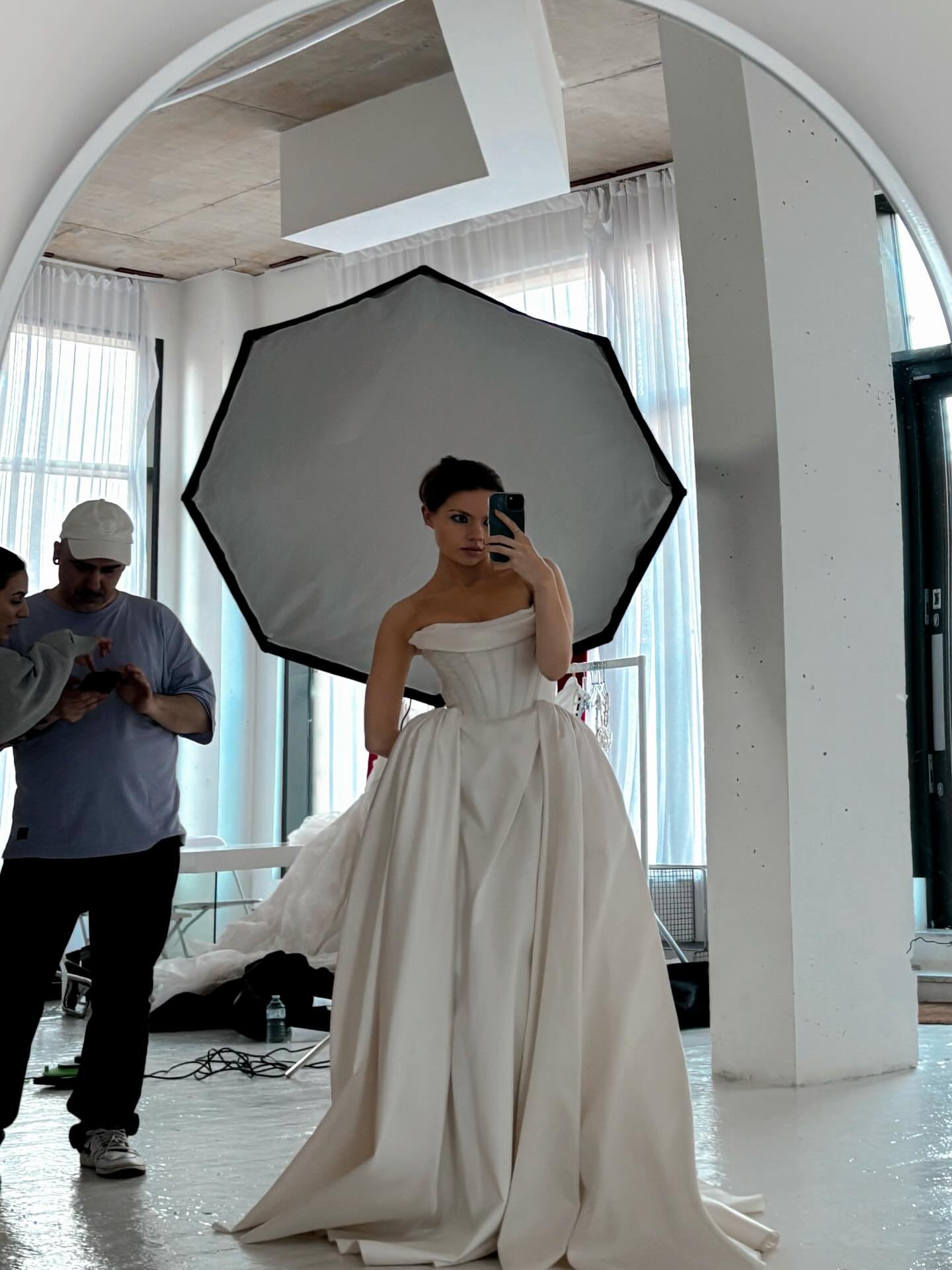Recent bridal! Holding Margot Robbie at least partly accountable for the amount of corsets happening here

#bridalcorset #wutheringheights #springbridal 

🤍🤍 @thebridaleditionuk @mel.makeup.london @betty.gets.hitched @zivile.urbute @hair_by_duboux 