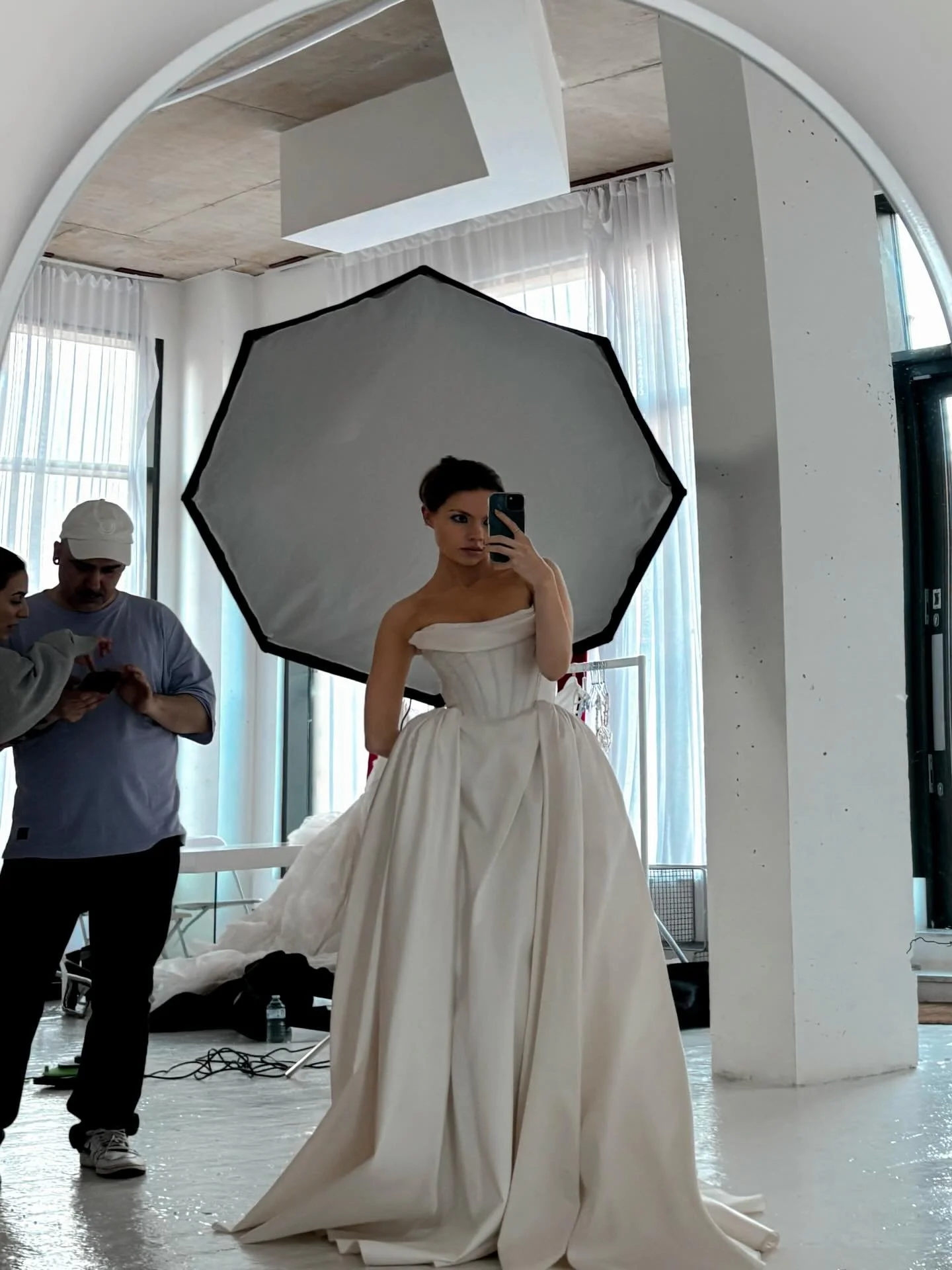 Recent bridal! Holding Margot Robbie at least partly accountable for the amount of corsets happening here

#bridalcorset #wutheringheights #springbridal 

🤍🤍 @thebridaleditionuk @mel.makeup.london @betty.gets.hitched @zivile.urbute @hair_by_duboux 