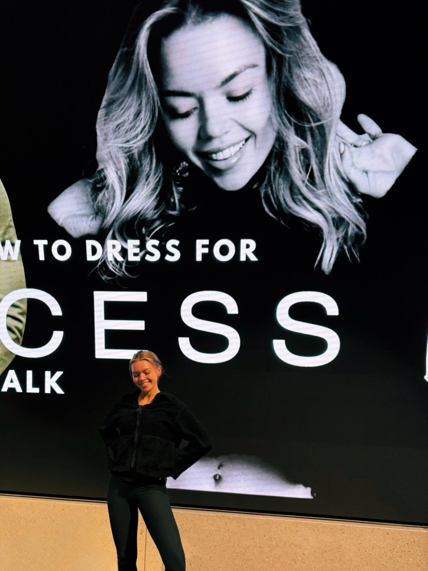 Out &amp; about in London 🏃🏼&zwj;♀️&zwj;➡️🏃🏼&zwj;♀️&zwj;➡️ with various endeavours including walking the runway at with @samsunguk for @passthetorch.co.uk, exploring the new @leonrestaurants menu (🍄&zwj;🟫✨), and eating a ton of ice cream with @