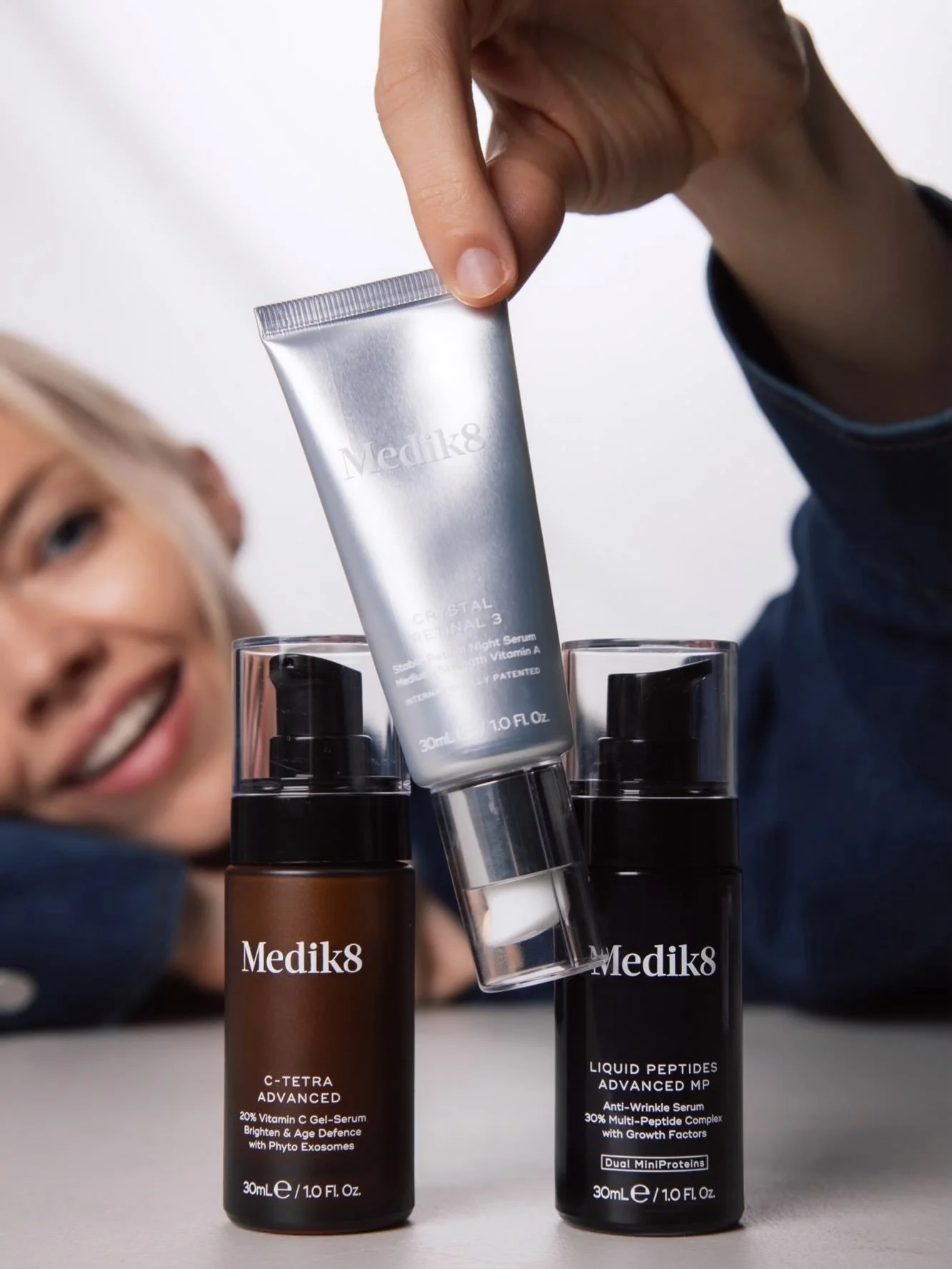Recent work for the @officialmedik8 summer bestsellers campaign 🥹🫧🪽such a privilege to shoot and these products immediately went into my routine lol

#commercialcampaign #commercialmodelling #londoncommercialmodel