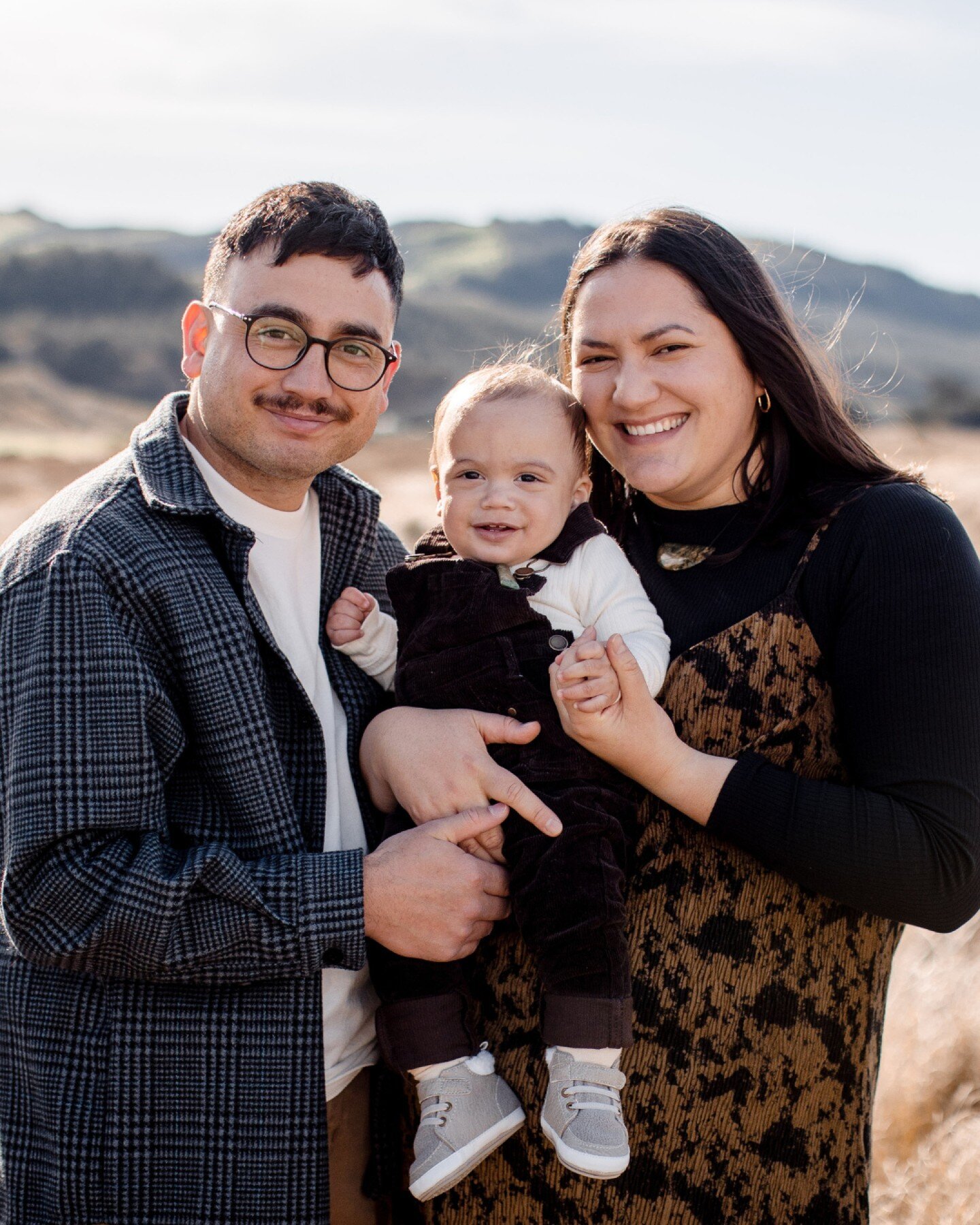 Gosh, there's something so special about the whole family getting together to capture these precious memories 🥺 
Three generations of this beautiful whanau, finally together in the same country, and a privilege to document this time.
🤎
*
*
*
*
*
#h