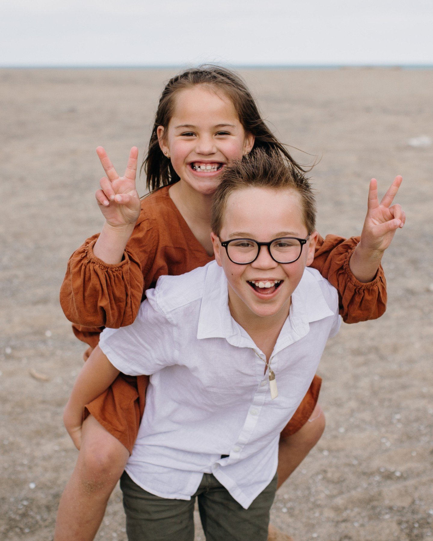 Our session with the Takie family was a reminder that perfection isn&rsquo;t the goal &ndash; connection is.
It was full of energy, slightly chaotic (mostly the dogs, not the kids 😉) and exactly what family life feels like.

And these are the photos